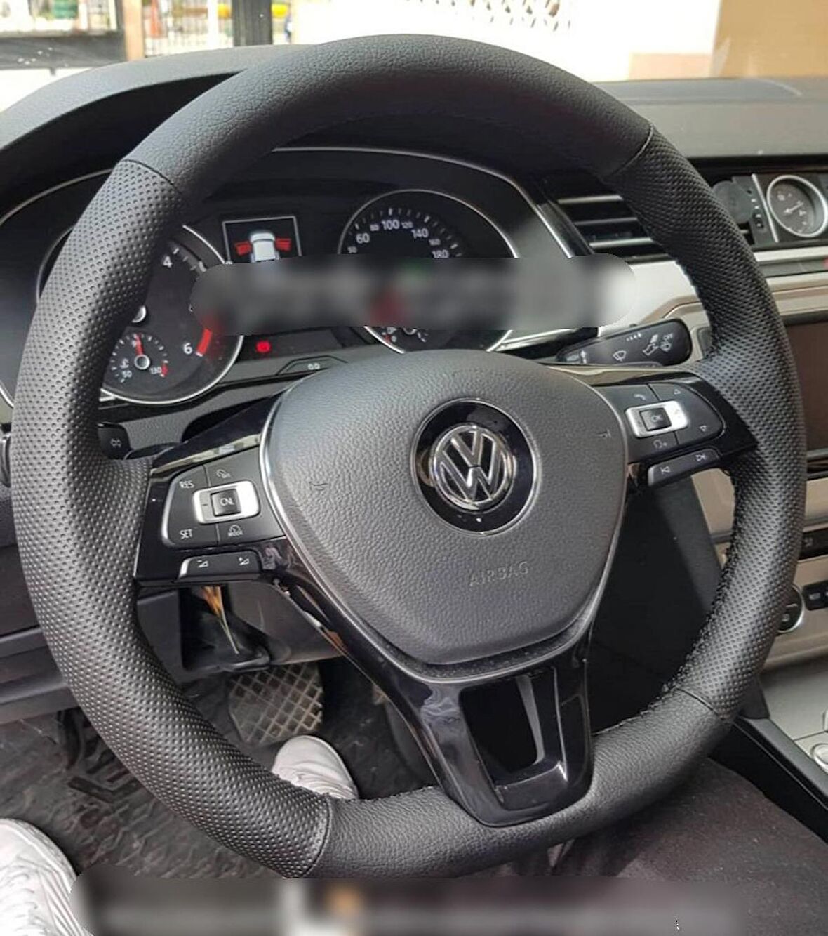 Volkswagen Caddy 2016 - 2019 Araca Özel Dikmeli Direksiyon Kılıfı (Nokta Düz Siyah Dikişli)