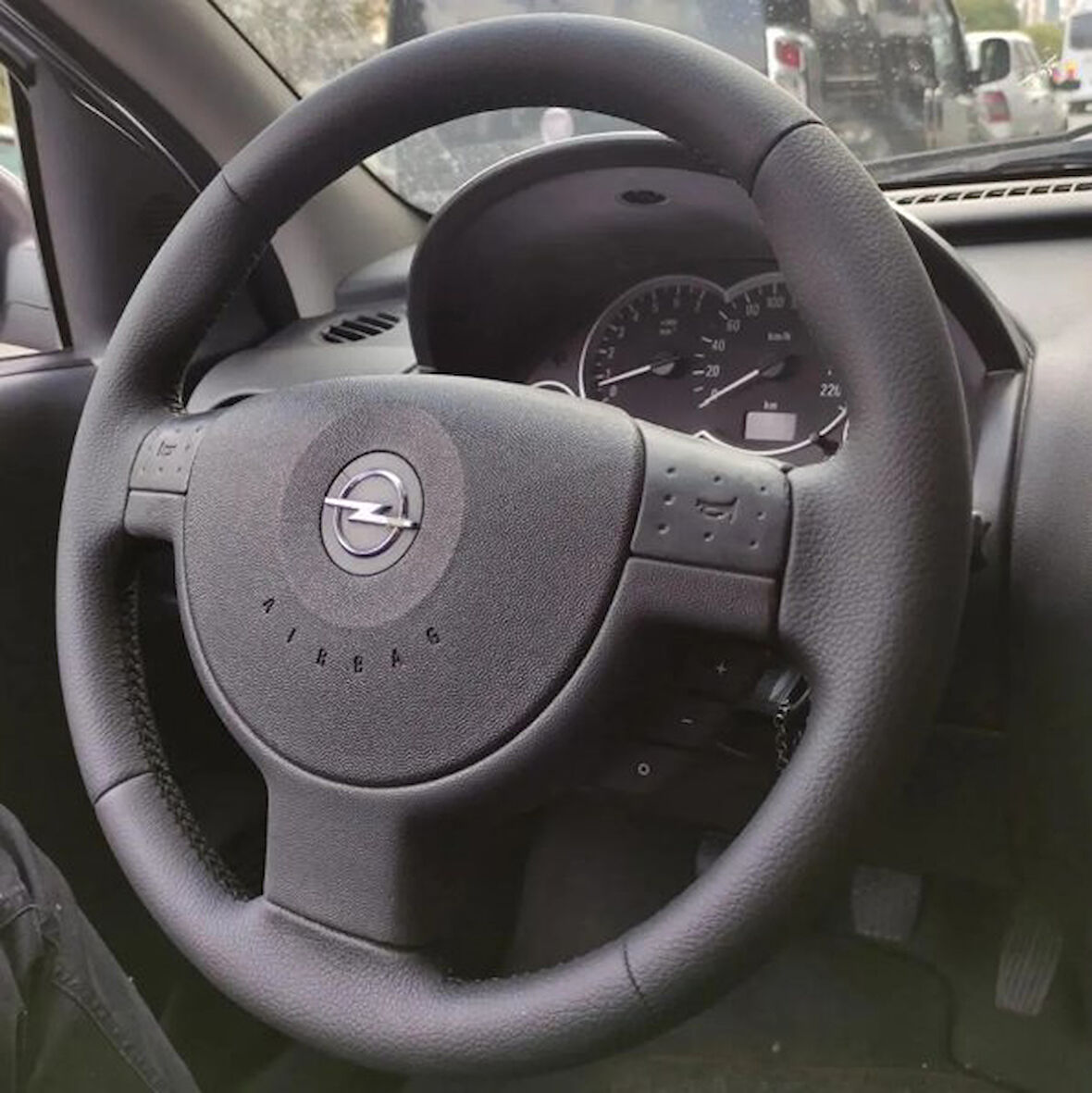 Opel Corsa C Kasa 2000-2006 Araca Özel Direksiyon Deri Kılıfı (DÜZ DERİ)