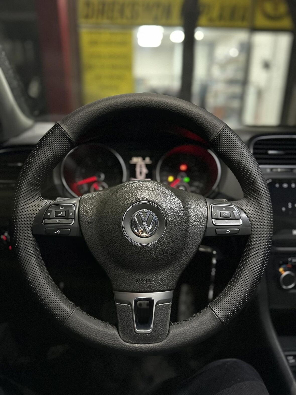 Volkswagen Golf 6 F1 ARACINIZIN DİREKSİYONU TEYİT EDİNİZ