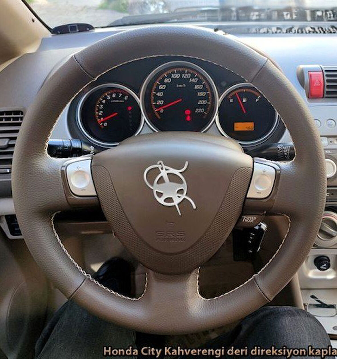 Honda City Araca Özel Dikmeli Direksiyon Kılıfı (KAHVERENGİ KREM İP)