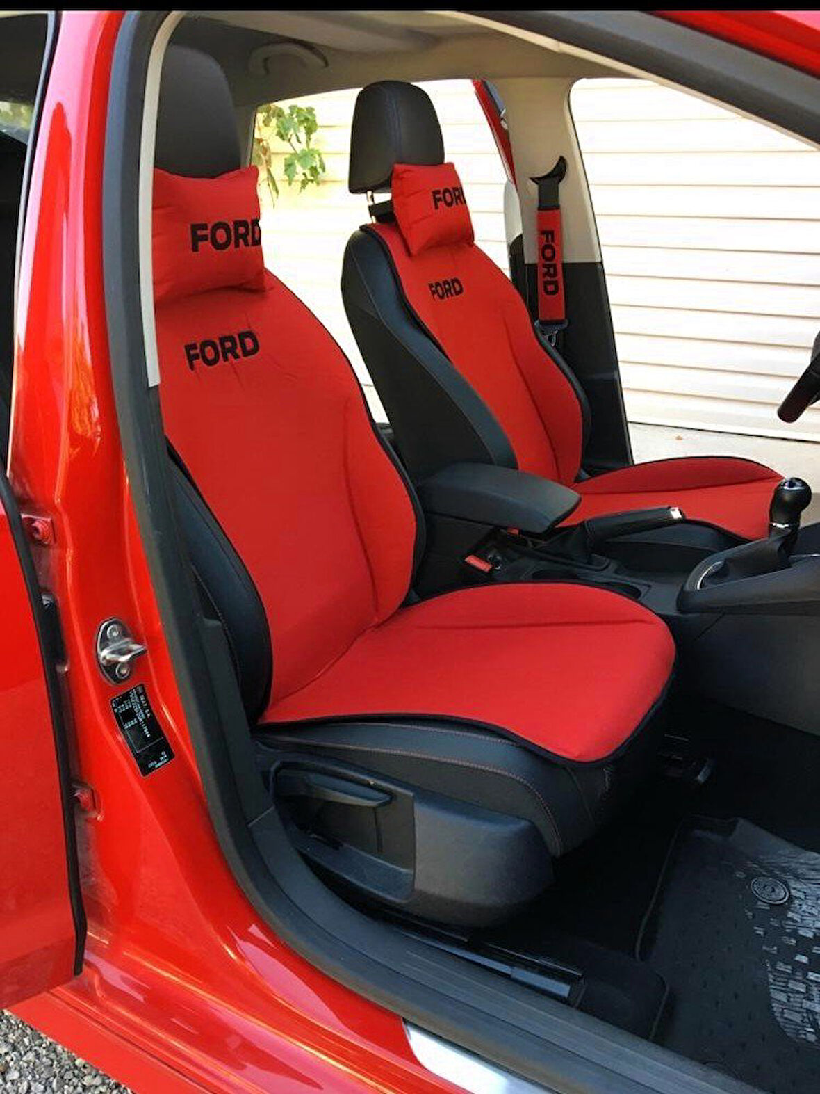 FORD Nakışlı Ön İkili Oto Koltuk Minderi 2 Adet Boyun Yastığı 2 Adet Kemer Pedi KIRMIZI