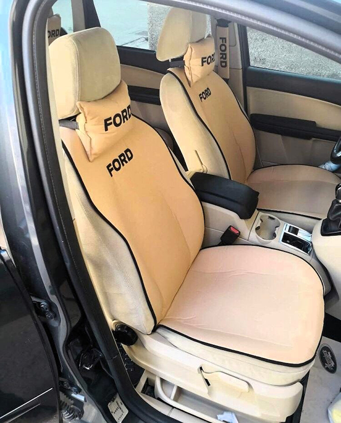 FORD Nakışlı Ön İkili Oto Koltuk Minderi 2 Adet Boyun Yastığı 2 Adet Kemer Pedi KREM