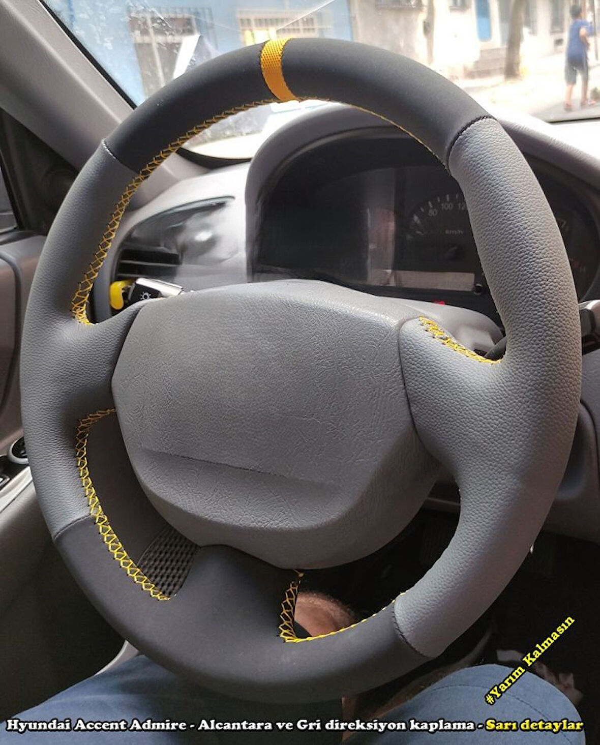  Hyundai Accent Admira Araca Özel Direksiyon Kılıfı Gri Nubuk SARI YÜZÜK