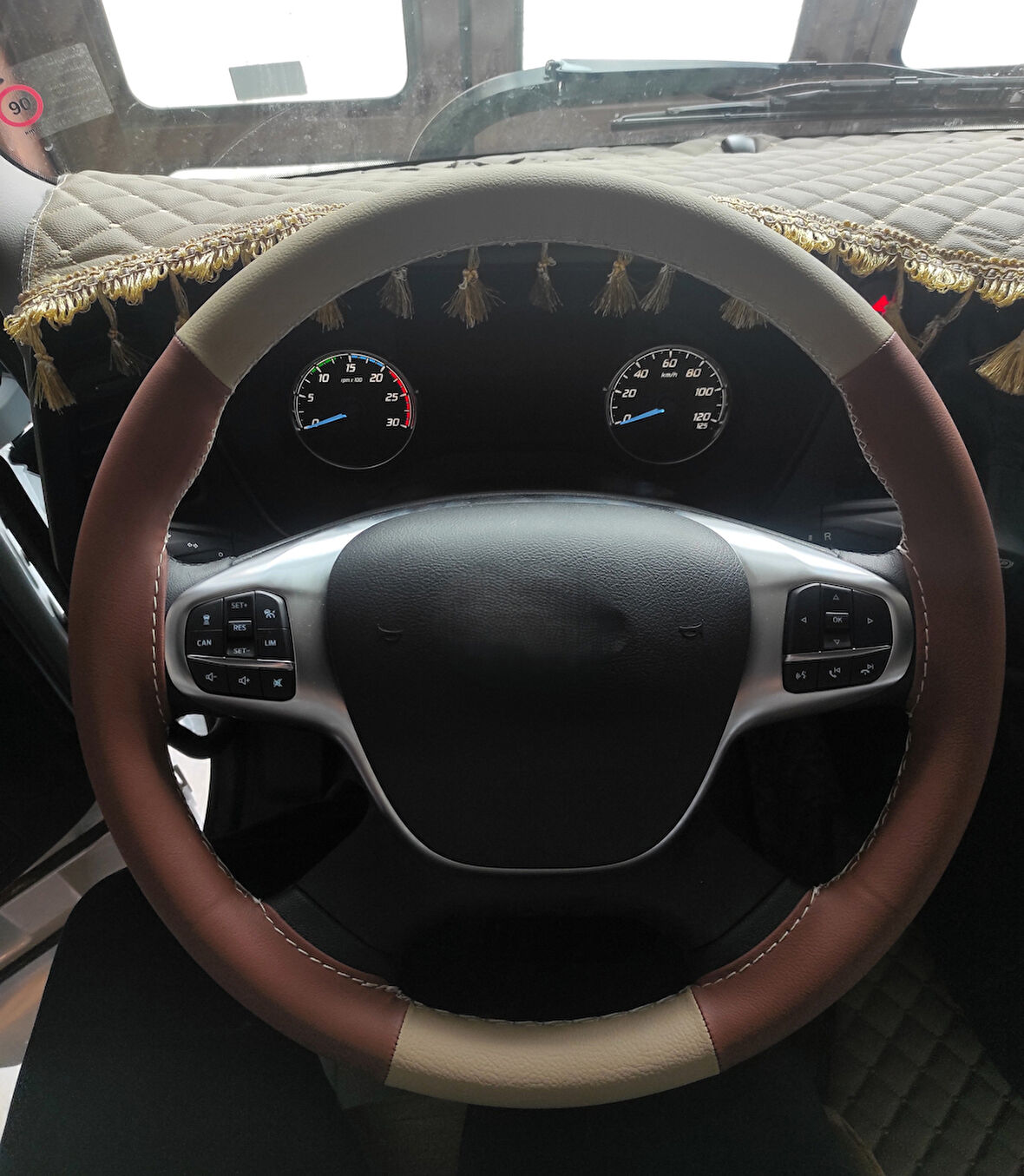 Ford Fmax Kahverengi Krem DİKMELİ Direksiyon Kılıfı