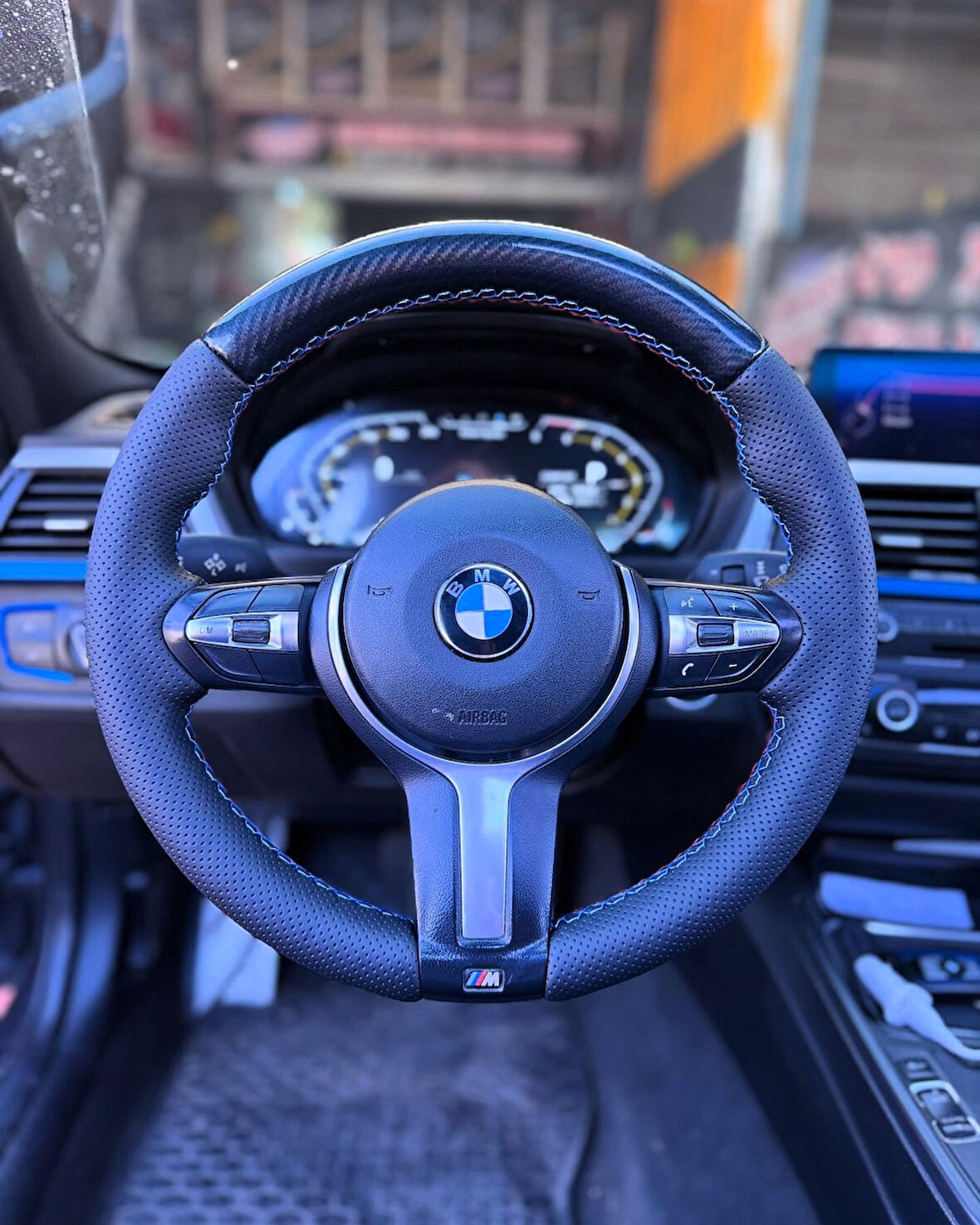 BMW F30 M SPORT KASA ARACA ÖZGÜ DİKMELİ DİREKSİYON KILIFI