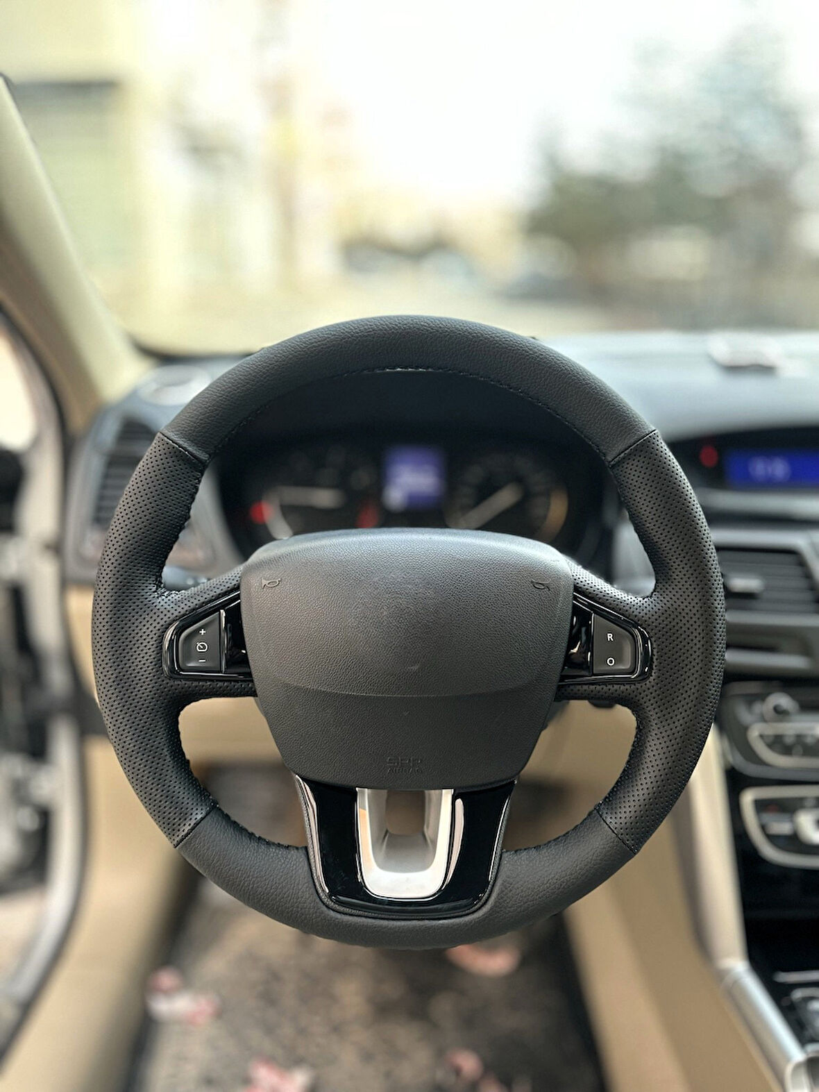 Latitude 2011-2016  Araca Özel Direksiyon Kılıf