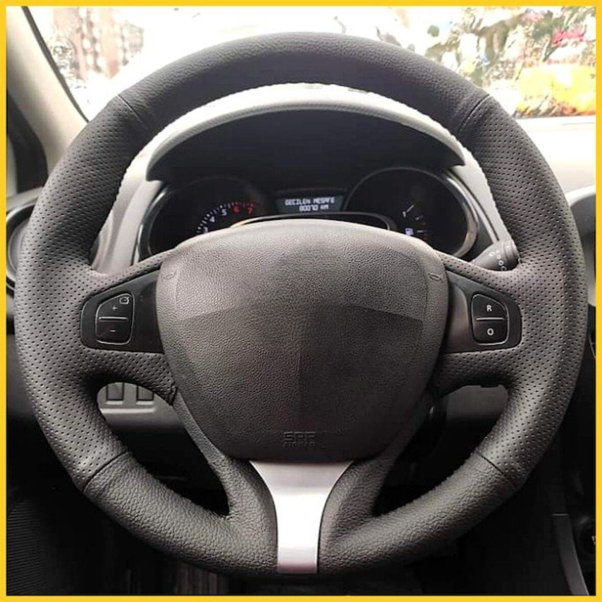 Clio 4 FAZ 1 2014-2017 Araca Özel Direksiyon Kılıfı (Makyajlı Kasalara Uyumlu Değildir)
