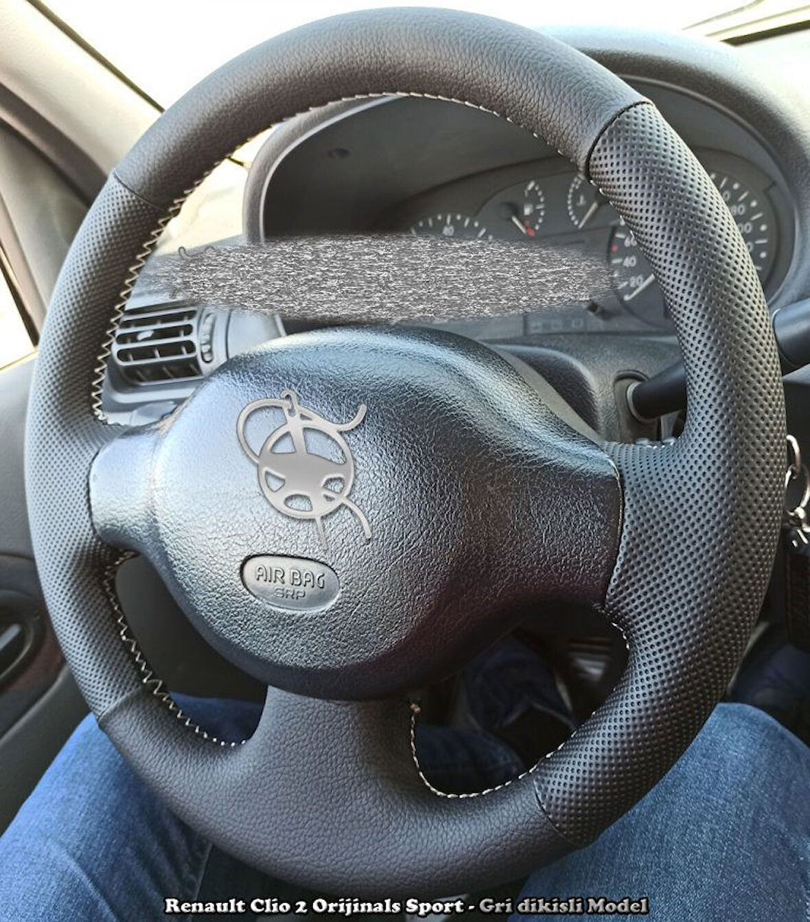 Clio 2 Araca Özel Deri Direksiyon Kılıfı ( Noktalı Düz Gri Dikişli)