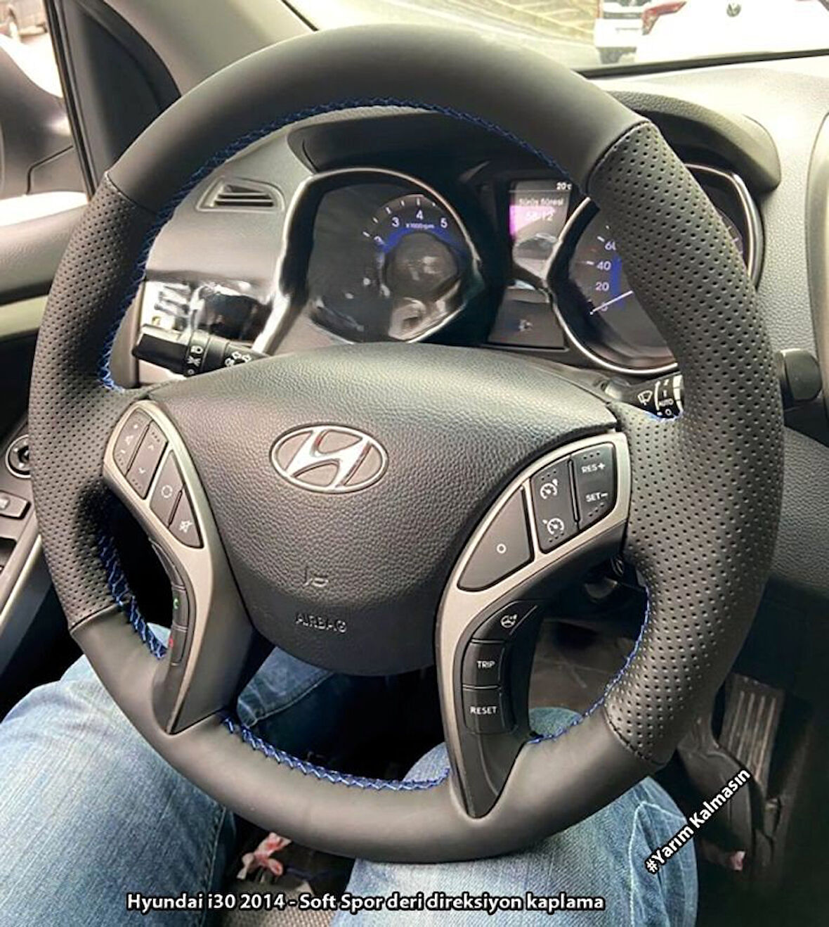 Hyundai i30 Elentra Araca Özel Dikmeli Direksiyon Kılıfı SOFT NOKTA NAPPA MAVİ İPLİ