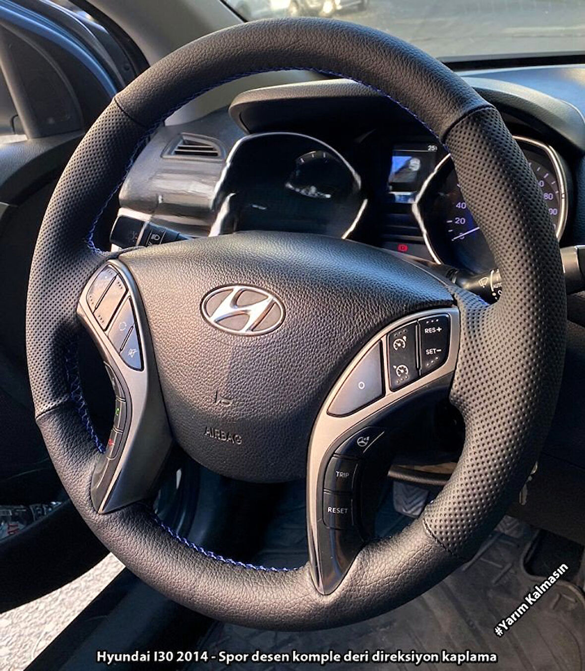 Hyundai i30 Elentra Araca Özel Dikmeli Direksiyon Kılıfı NOKTA DÜZ MAVİ İPLİ