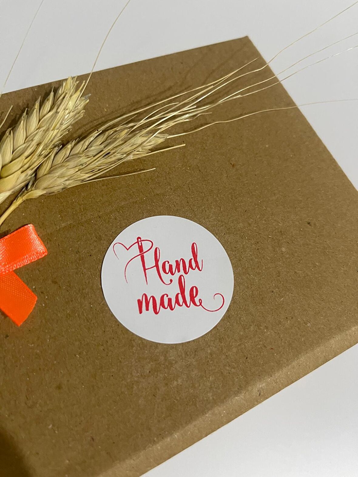 Hand Made Kalpli Yuvarlak Yapışkanlı Etiket 5x5 cm 100 adet