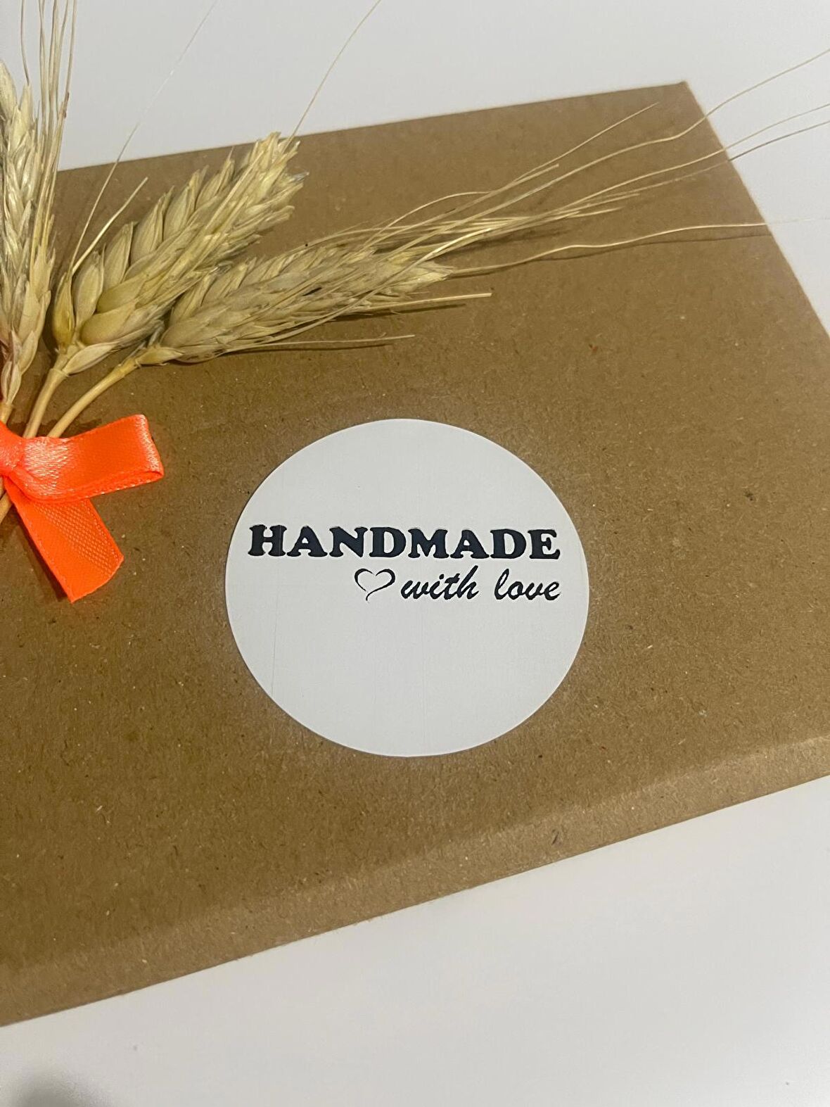Handmade with love kalpli Siyah Yazı Yuvarlak Yapışkanlı Etiket 5x5 cm 100 adet