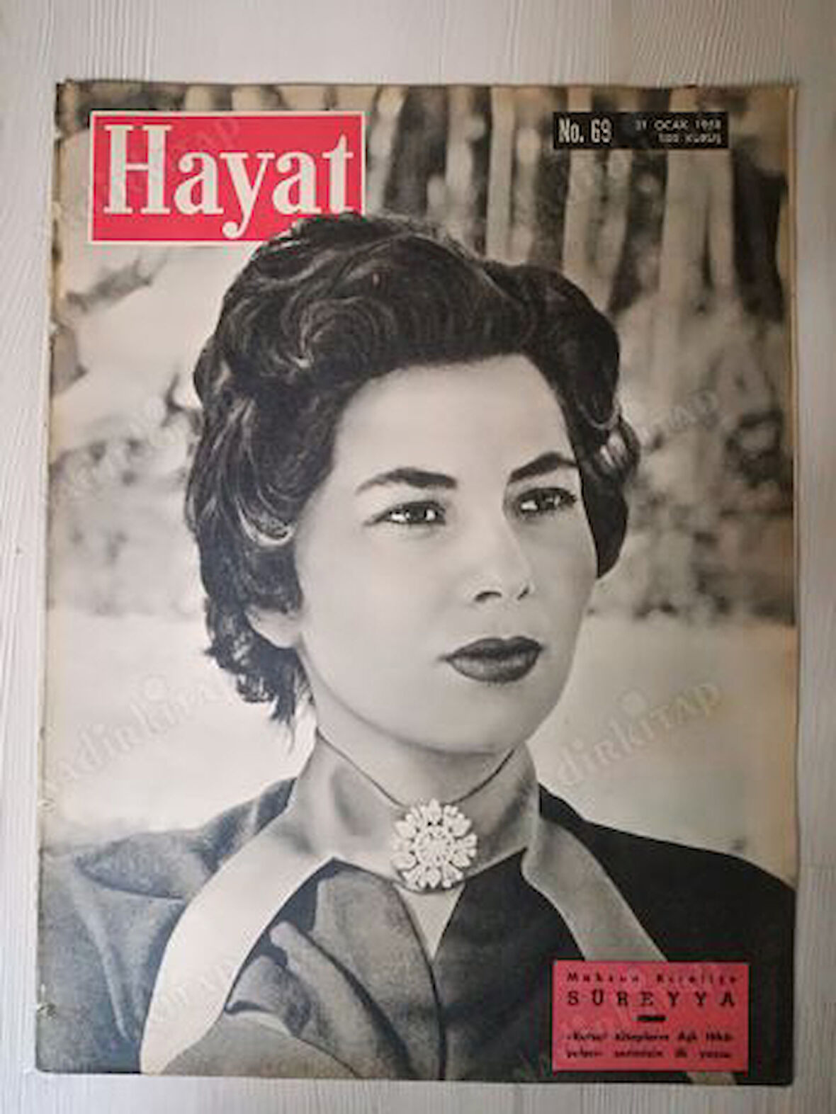 HAYAT DERGİSİ-31 OCAK 1958-NO:69- KAPAK:KRALİÇE SÜREYYA,ORTA SAYFA:TOPHANE ÇEŞMESİ,ARKA KAPAK:KEDİ VE CİVCİV