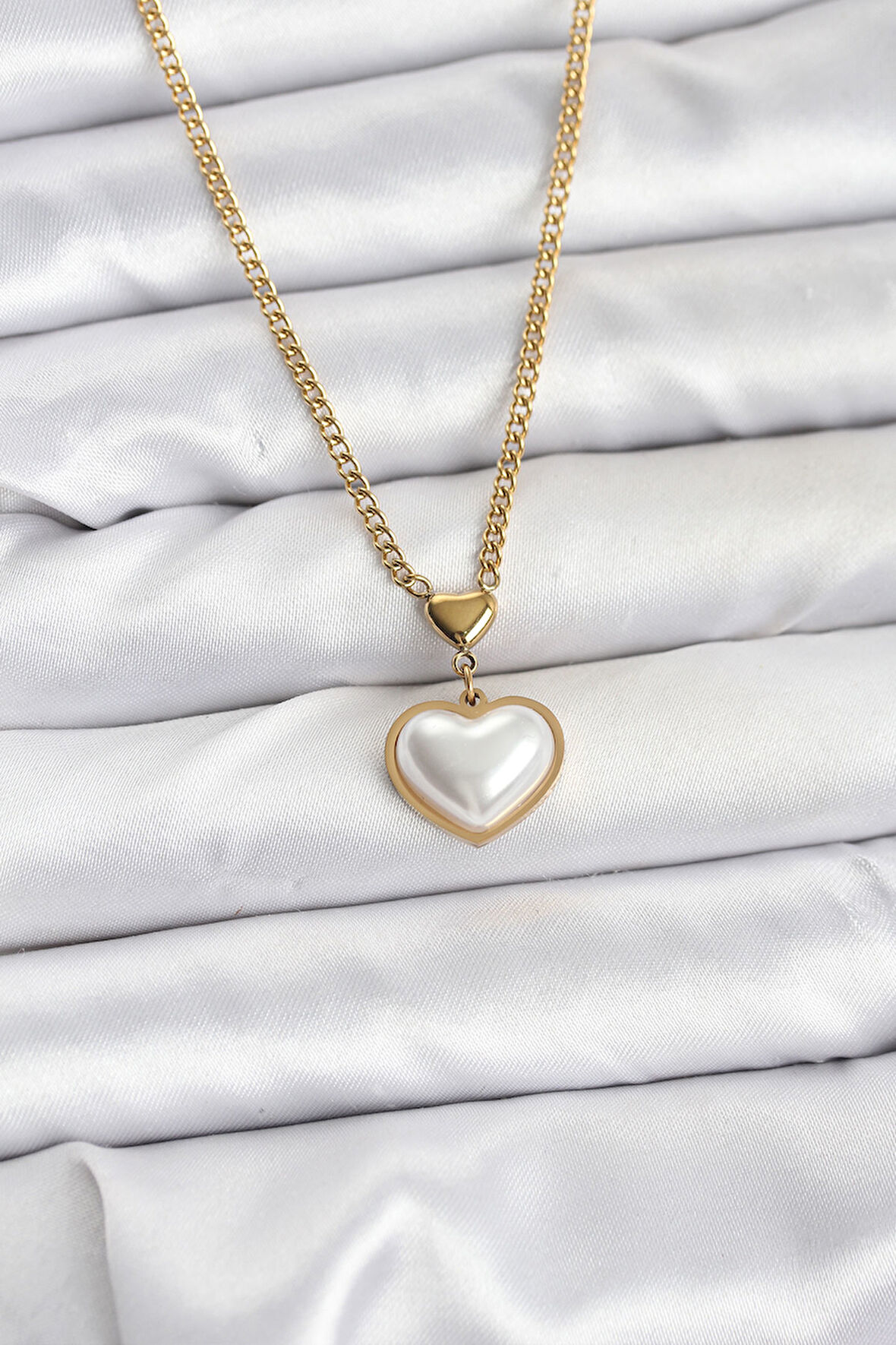 316L Çelik Zincir Gold Renk Bombeli Kalp Model Kadın Kolye