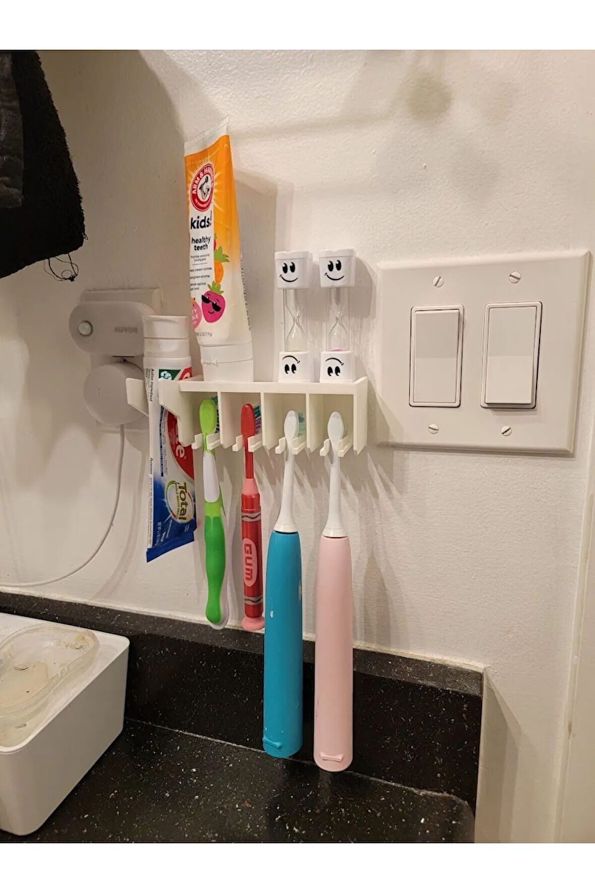 4 fırça, diş macunu ve raf için duvara monte banyo diş fırçası tutucusu montaj gerektirmez