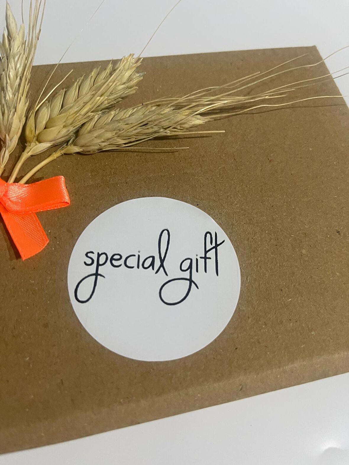 Special Gift For You  Siyah Yazılı Yuvarlak Yapışkanlı Etiket 3x3 cm 150 adet