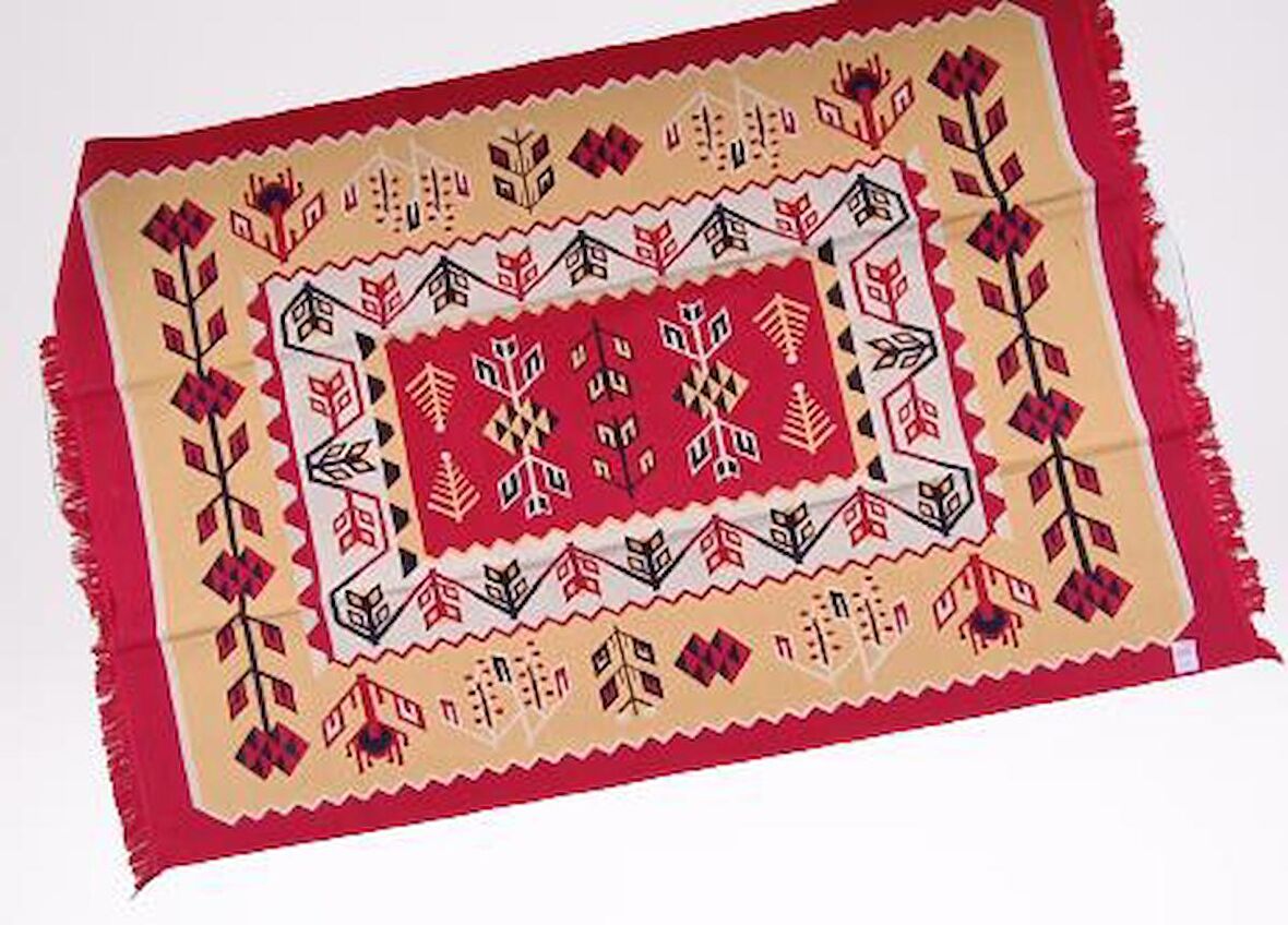 Kilim Antik 140-215 Otantik  Motifler Model Naturel  Boya Çift Taraflı Kullanım El yapımı