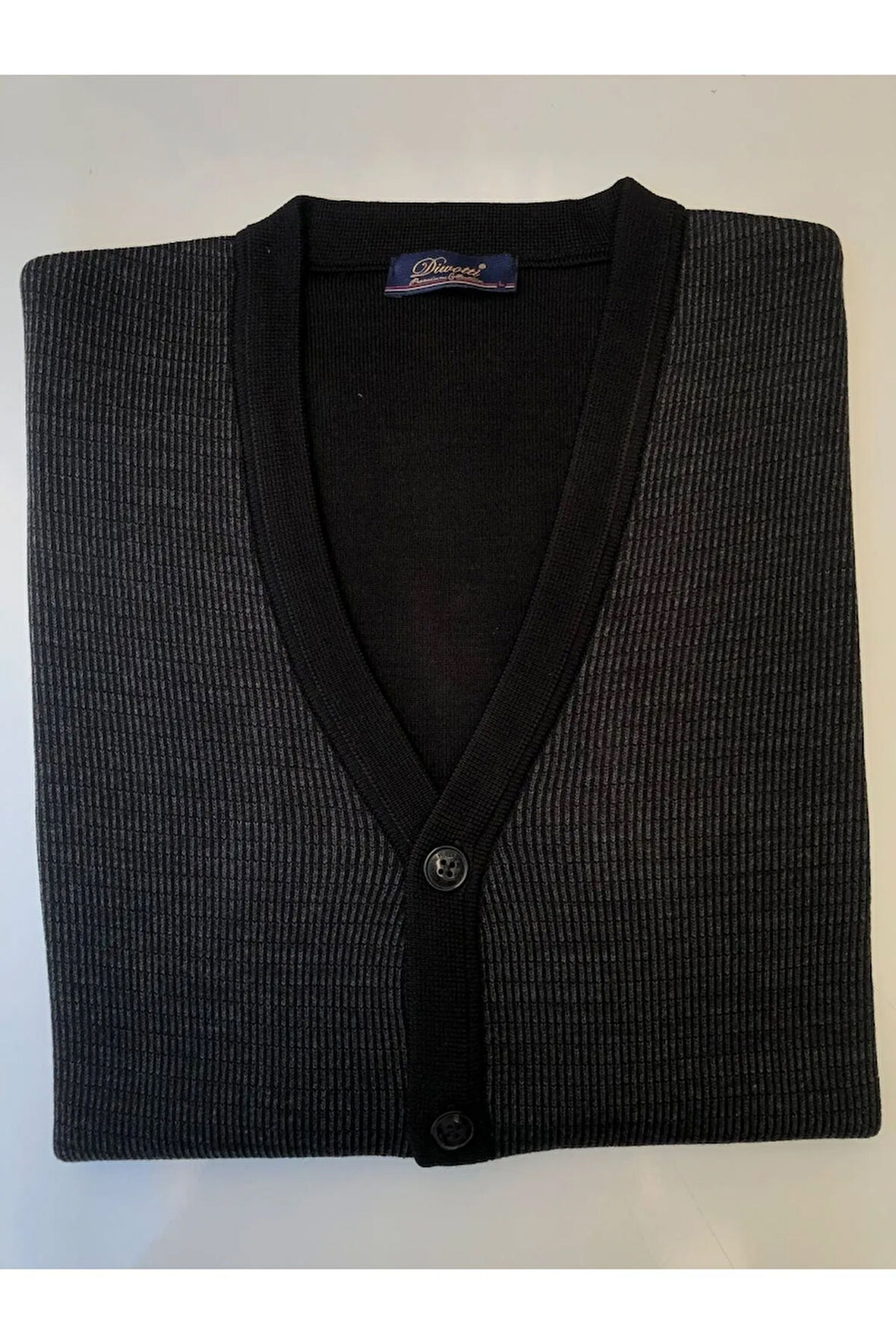 DVT Çelik Örme Akrilik Düğme ve Cep Detaylı Hırka GRİ