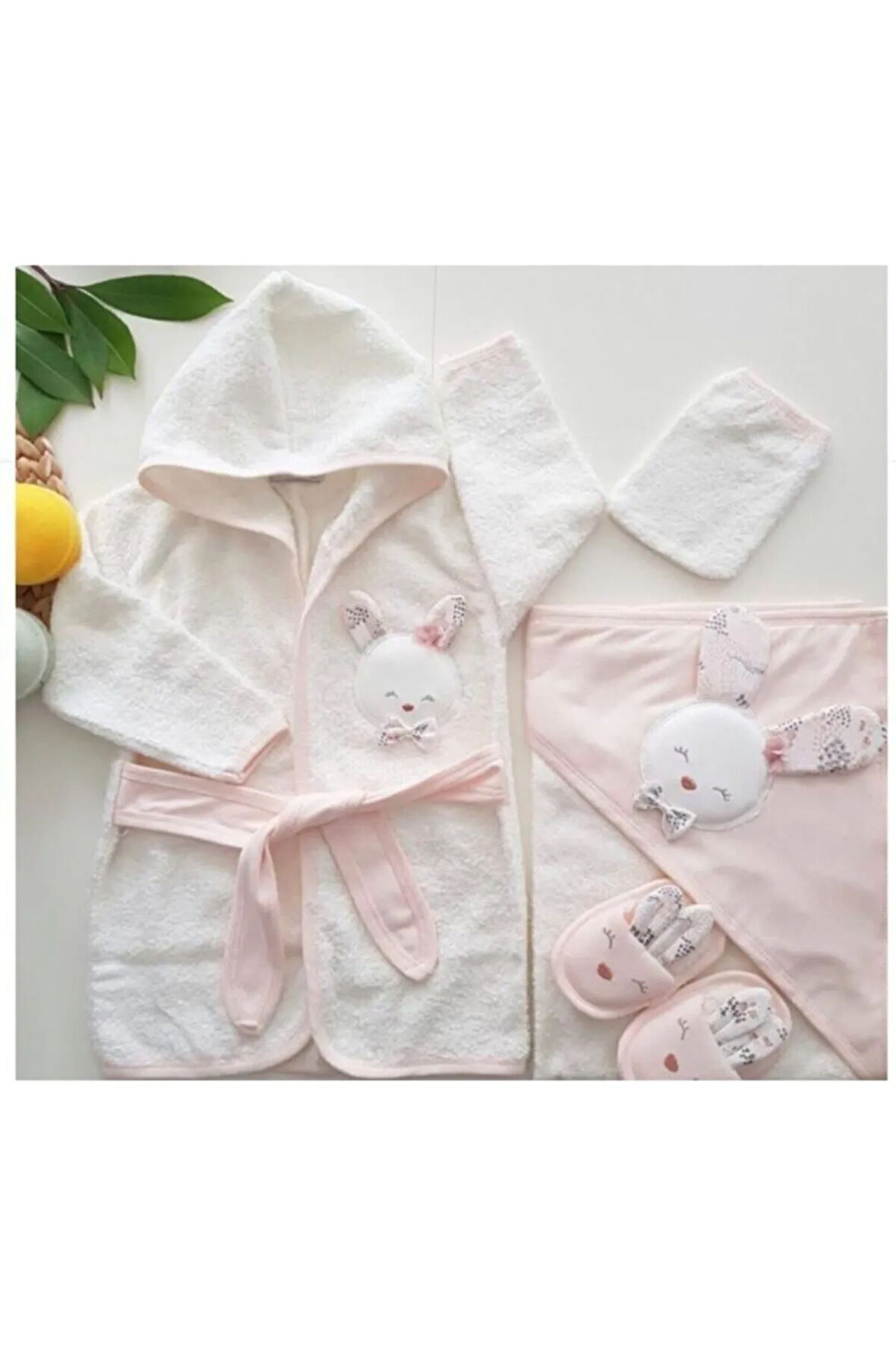 Kabartma Sevimli Tavsan Nakıslı Havlu Bornoz Set