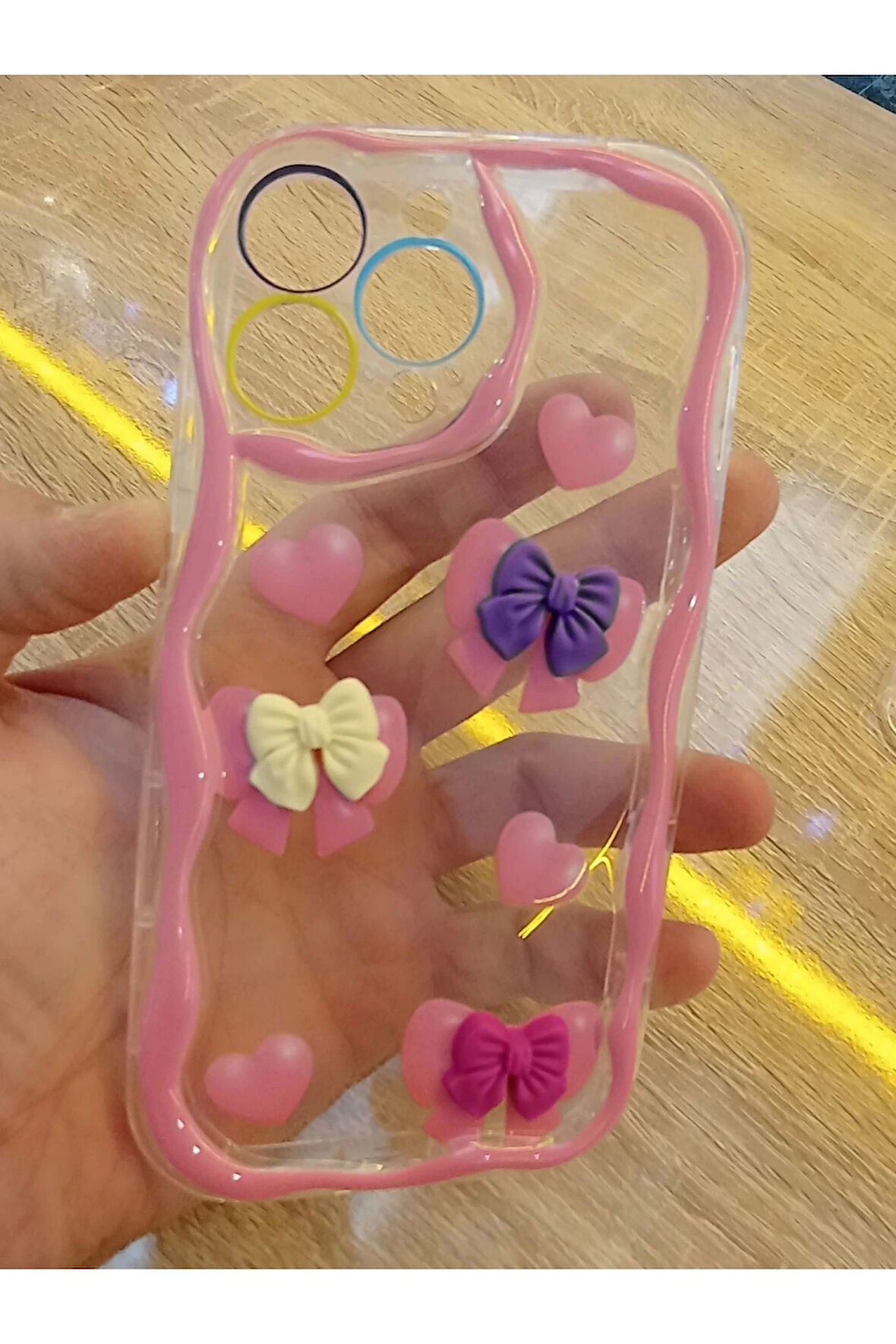 İPhone 14 Pro Max Uyumlu Özel Tasarım Kılıf Figürlü Üzeri Kabartma Kapak