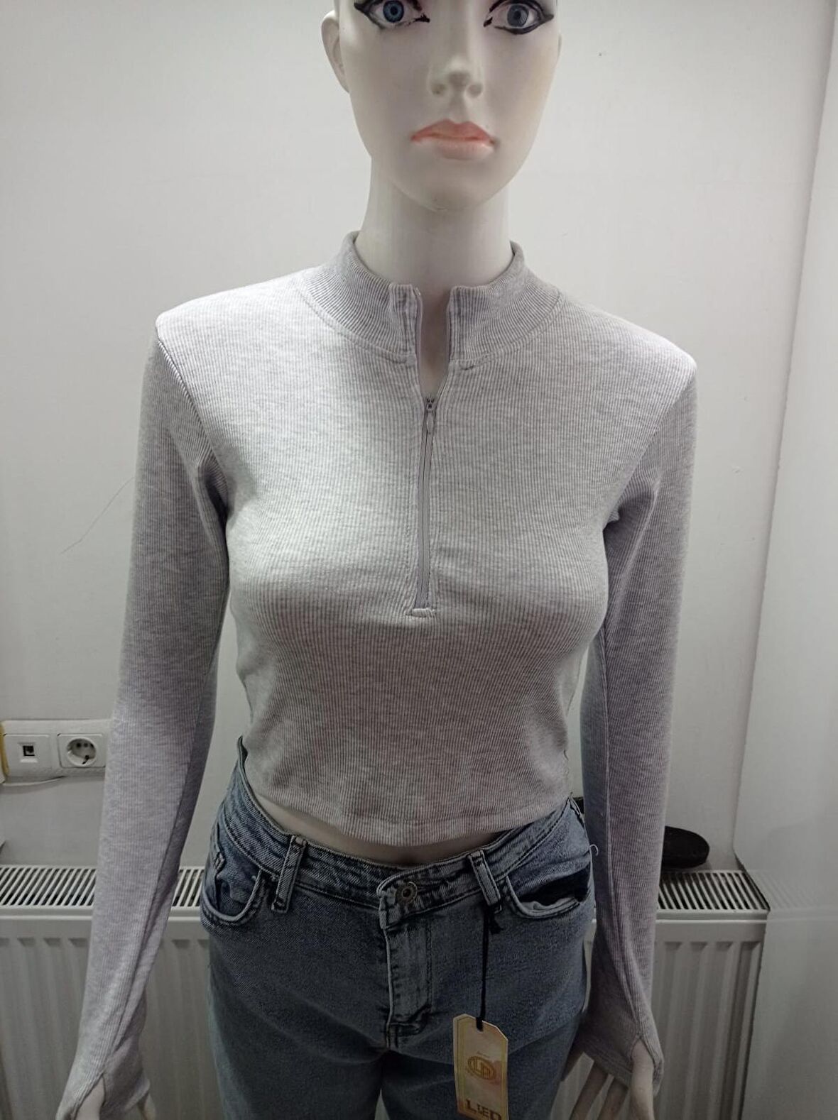 Gri Darkalıp Fitilli Kaşkorse Yarım Fermuarlı Parmak Detaylı Bluz