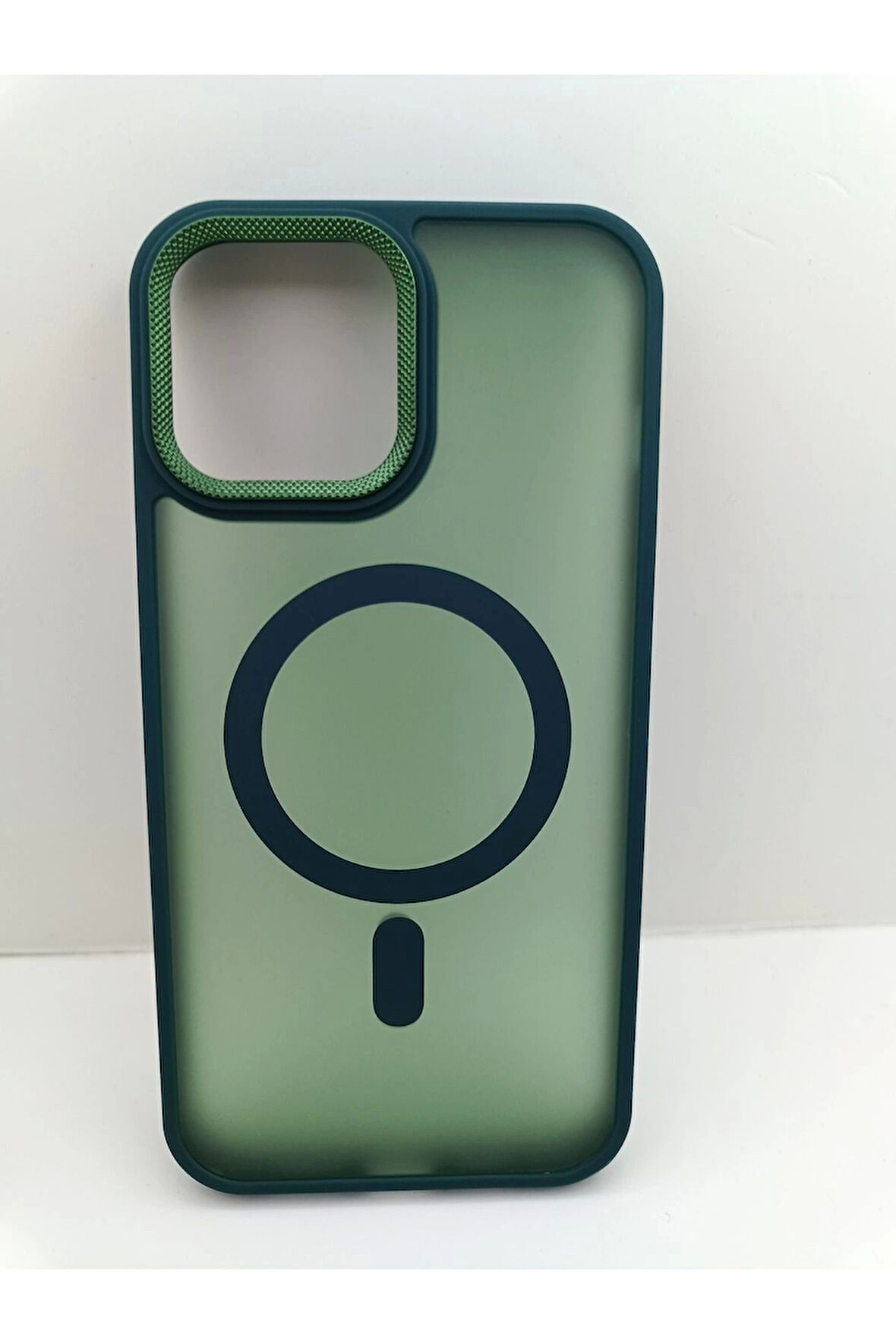 İPhone 12 Pro Max Uyumlu MagSafe Özellikli Kenarları Renkli Arka Yüzü Mat Darbe Emici Kılıf