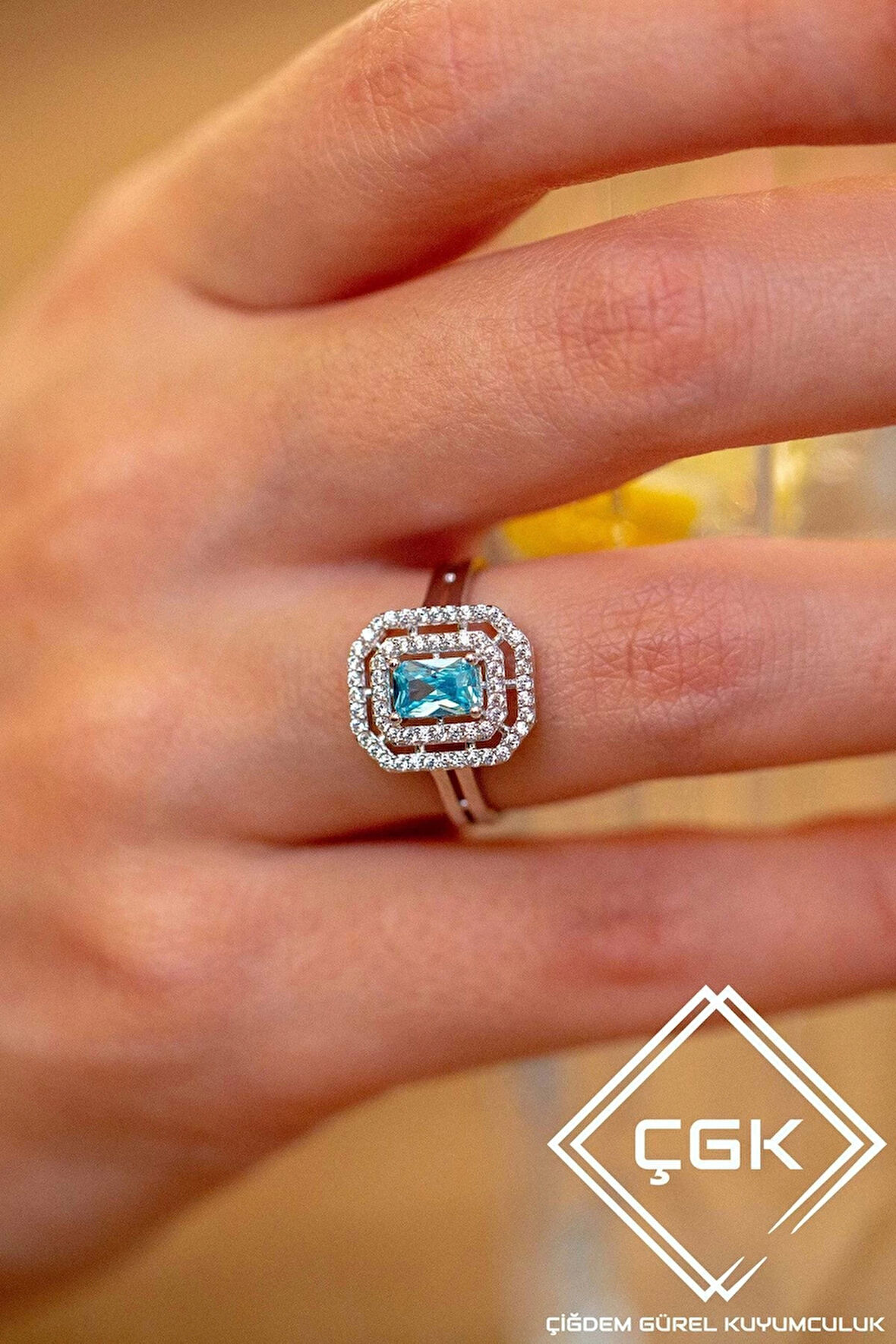 14 Ayar Turkuaz Çıtır Baget Tektaş Altın Yüzük