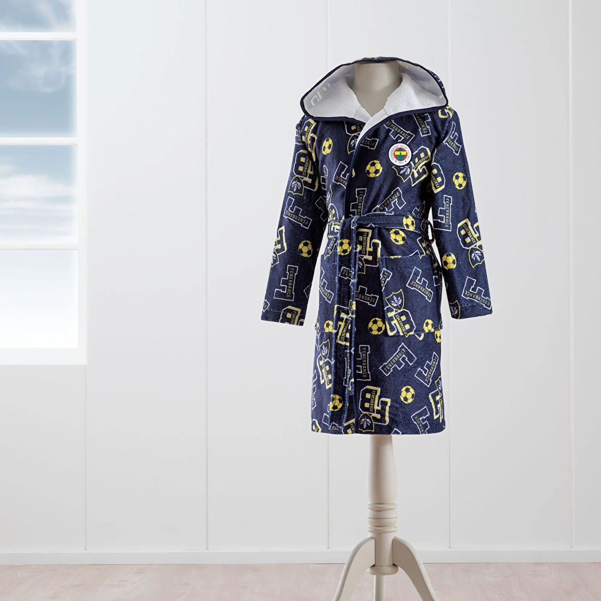 Taç Lisanslı Fenerbahçe 1907 6-8 Yaş Çocuk Baskılı Bornoz