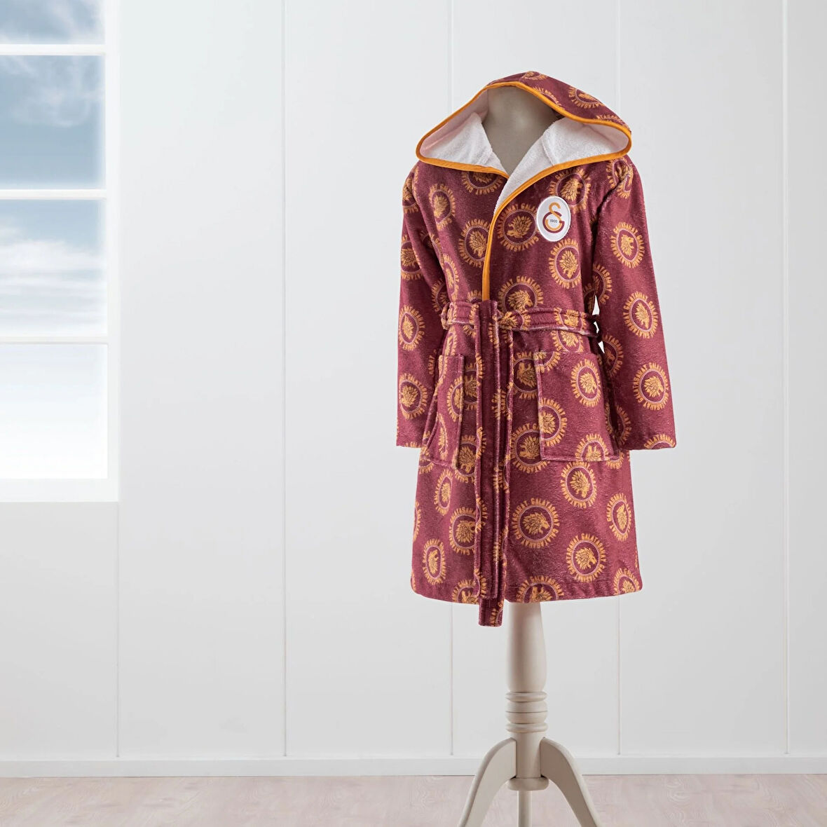 Taç Lisanslı Galatasaray 1905 6-8 Yaş Çocuk Baskılı Bornoz