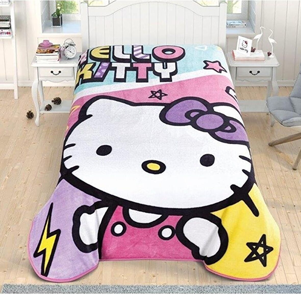 Taç Hello Kitty Colorful Lisanslı Yeni Sezon Tek Kişilik Battaniye