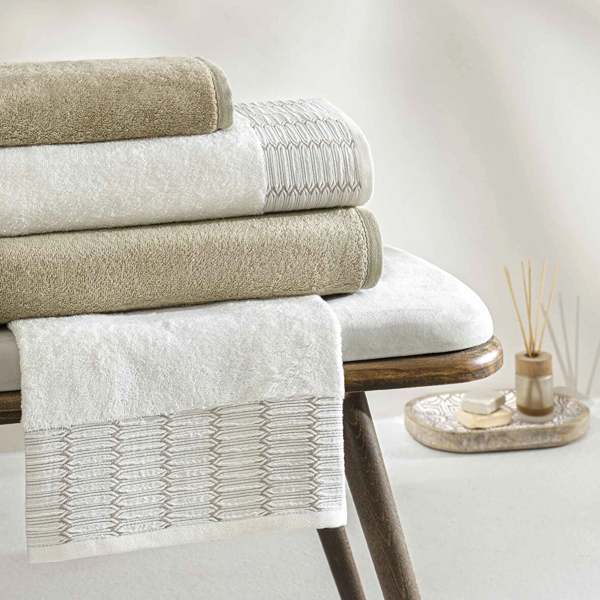 Taç Linka Bamboo Classic Aile Seti Ekru Camel