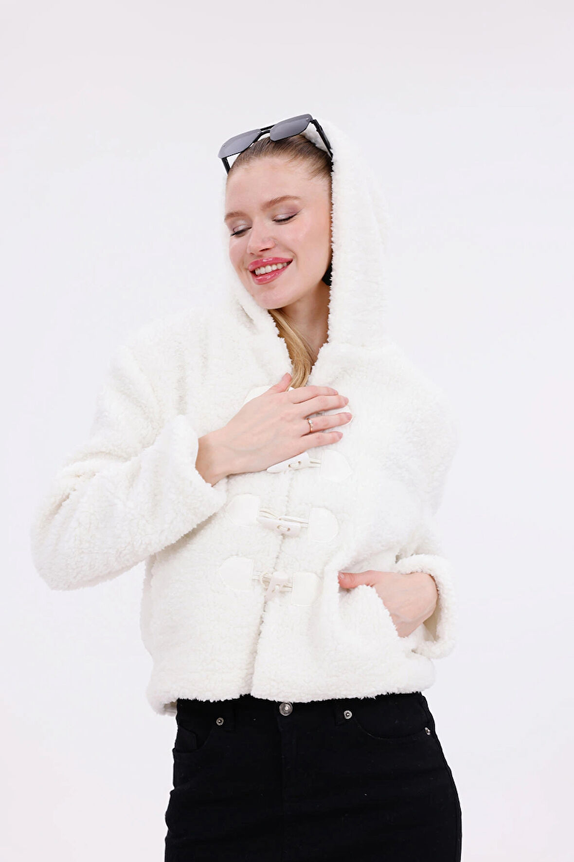 Kapüşonlu Düğmeli Peluş Mont - Kadın