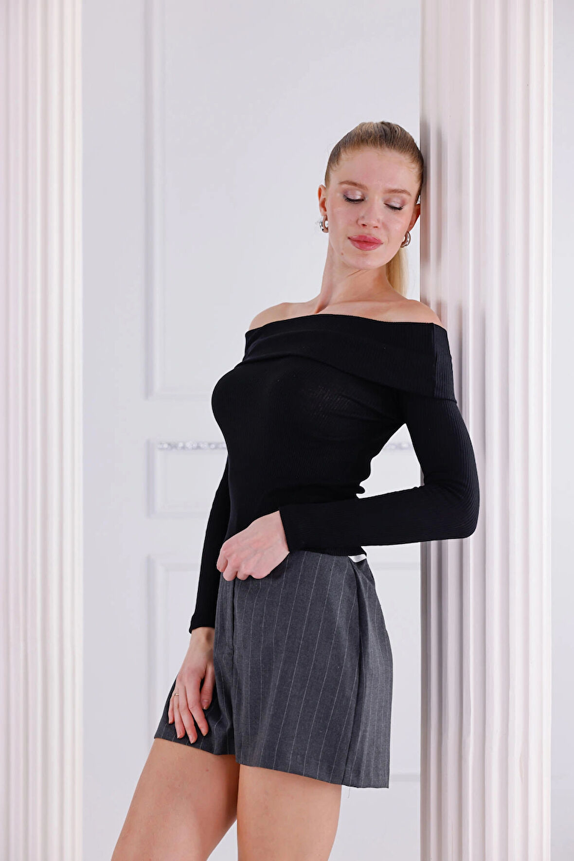 Madonna Yaka Uzun Kollu Fitilli Kadın Bluz