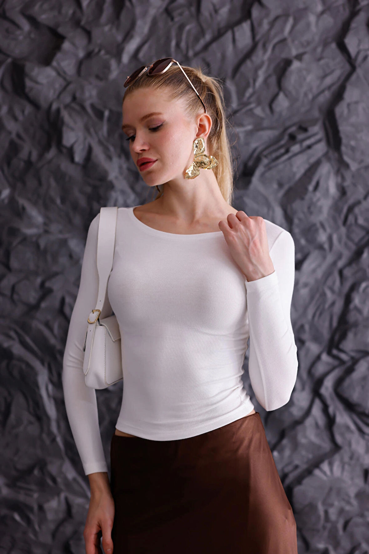 Buzzy Kumaş Uzun Kollu Kayık Yaka Bluz