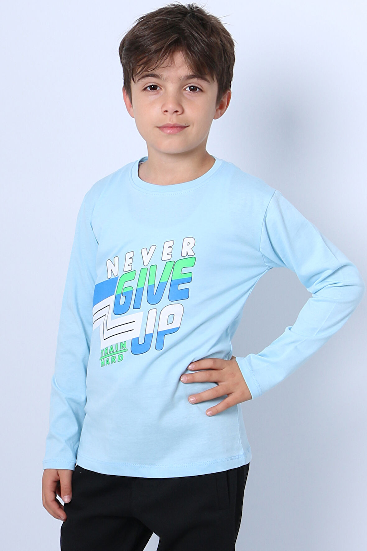 ERKEK ÇOCUK UZUN KOLLU TSHİRT NEVER GİVE UP BASKILI BİSİKLET YAKA D10