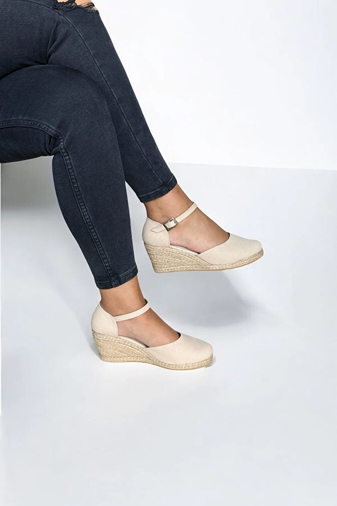 Kadın Keten Espadril Sandalet – Düz Form, Yazlık Dolgu Topuk