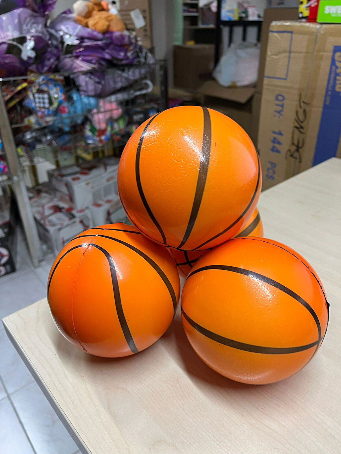 Büyük Boy Jumbo Stres Topu 13 Cm Basketbol Desenli 1 Adet
