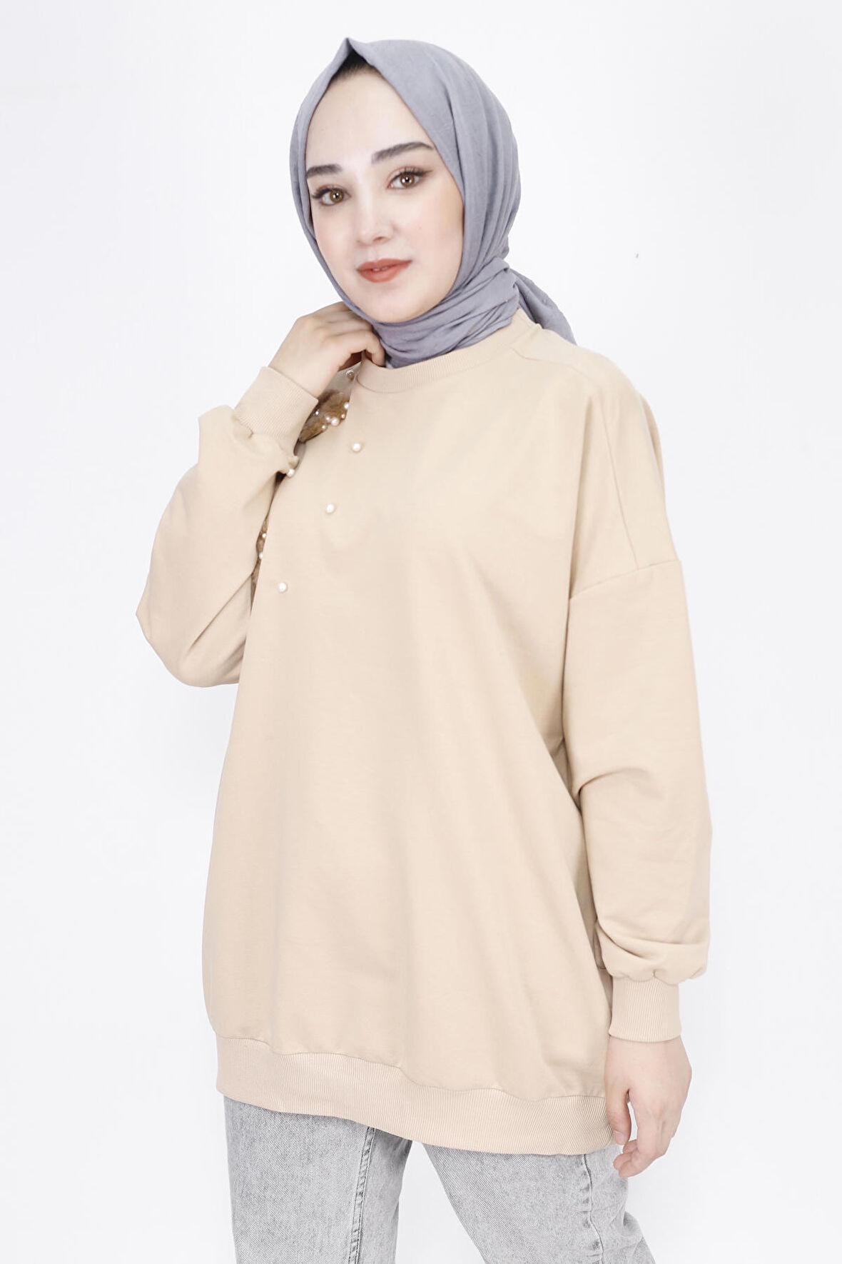 2 İp Kumaş Tüy Ve İnci Detaylı Oversize Sweatshirt