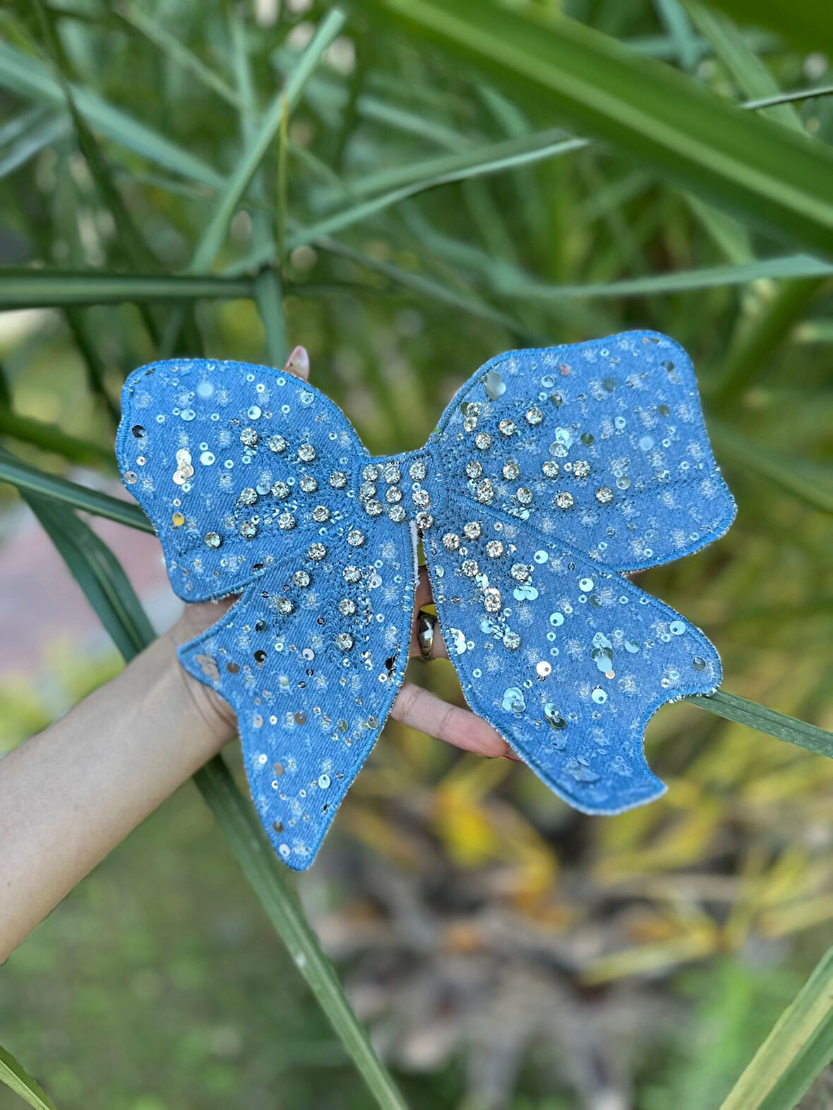 ZİRKON TAŞ İŞLEME KOT FİYONK ARMA DİKİŞ AKSESUARI 24X22 CM