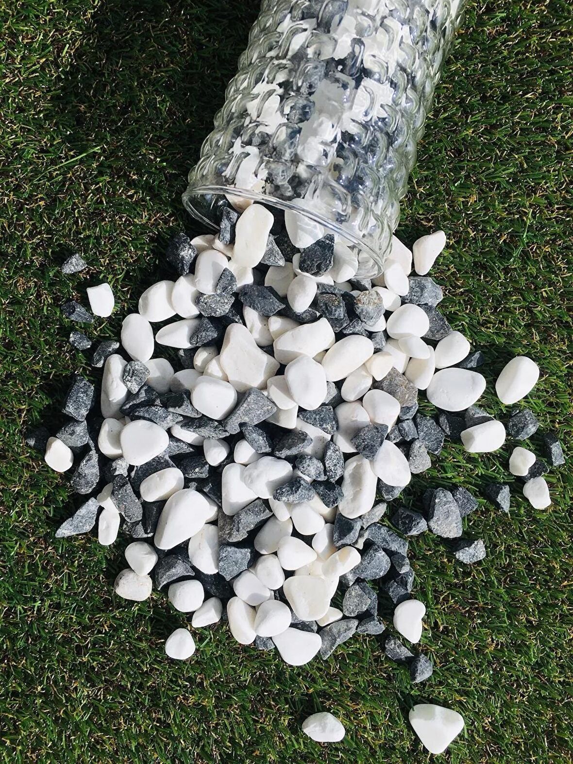 Karışık Renkli Çakıl Taşı 1-2 cm 4 kg Vazo Dibi Taşı Akvaryum Taş