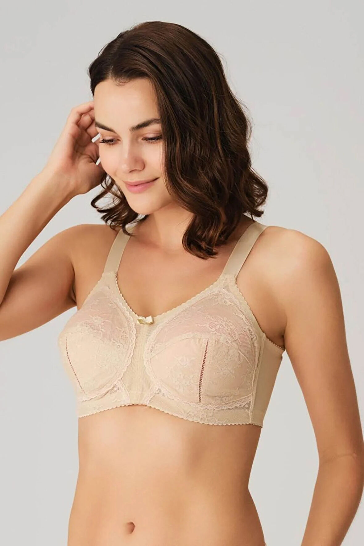 Kadın Balenli Desteksiz Beyaz Dolgusuz Toparlayıcı Dantelli Küçültücü Sütyen