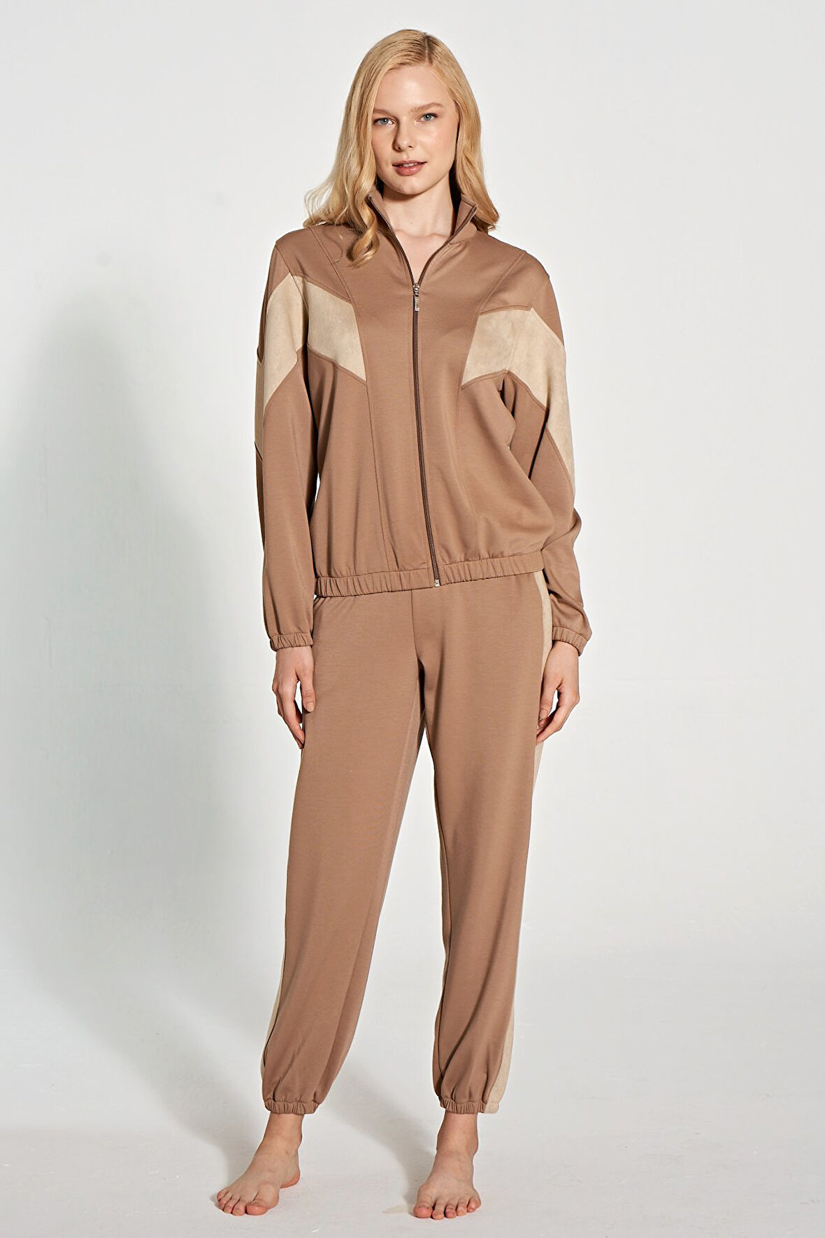 Kadın Fermuarlı Uzun Kollu  Eşofman Takımı