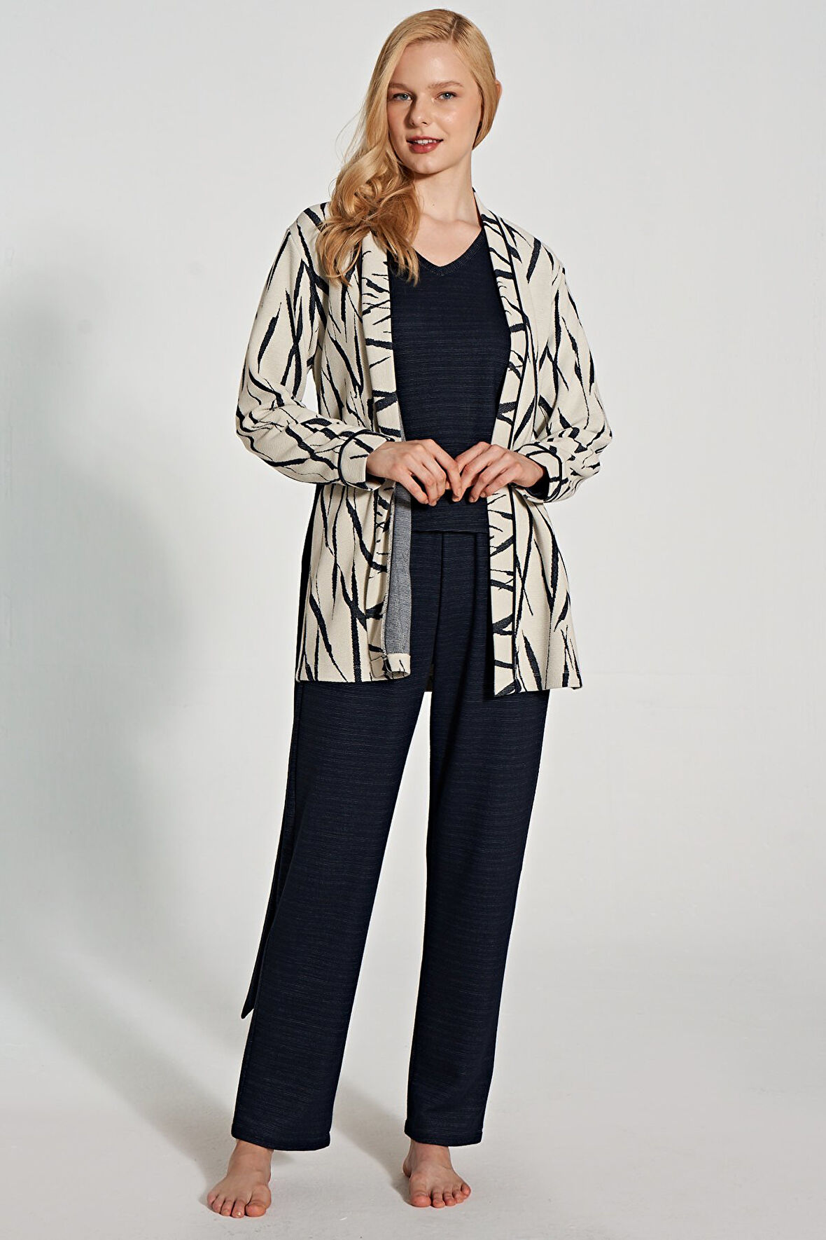Kadın Çizgi Desenli Uzun Kolu Sabahlıklı Pijama Takımı