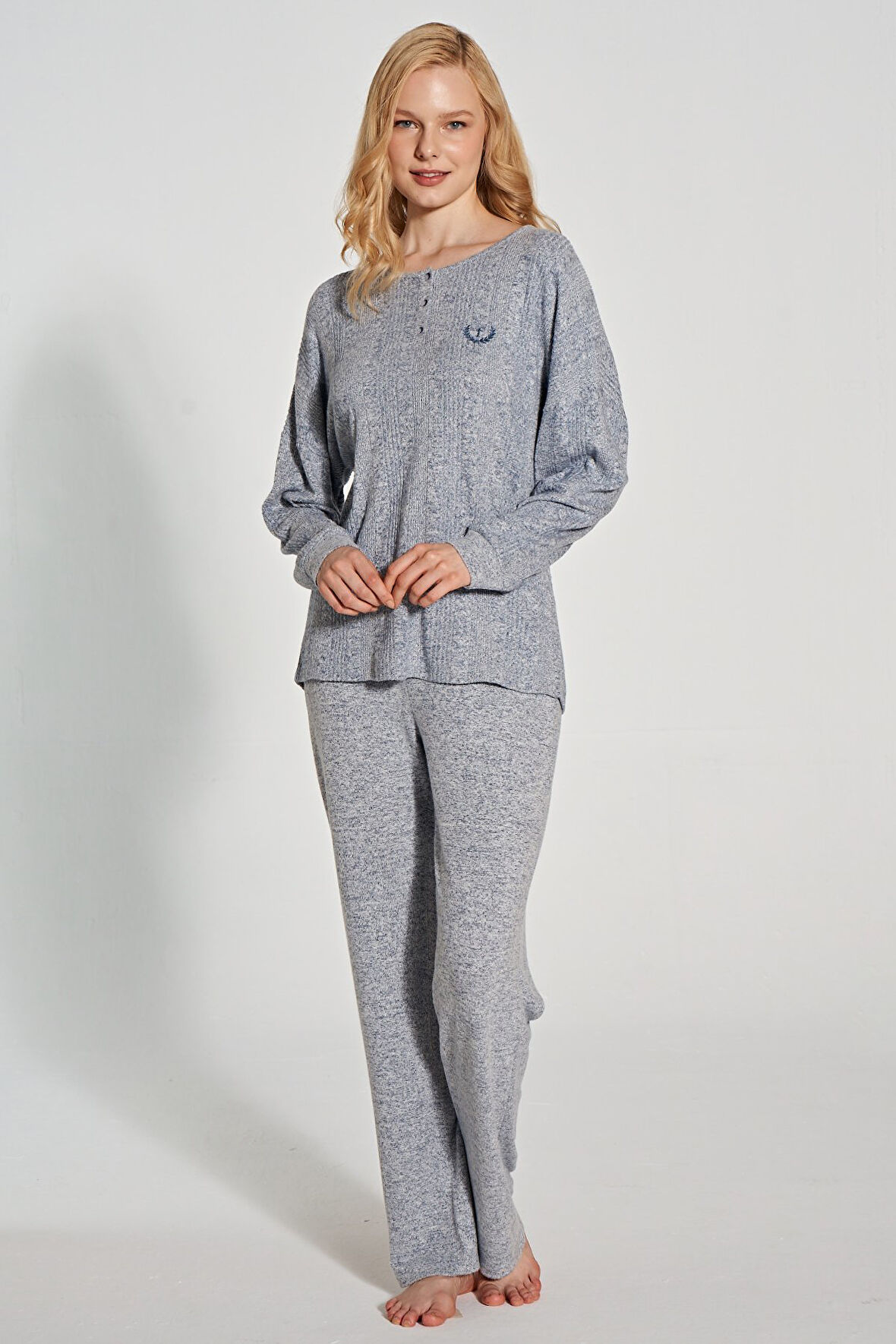 Kadın Uzun Kollu Düğme Detaylı Pijama Takımı