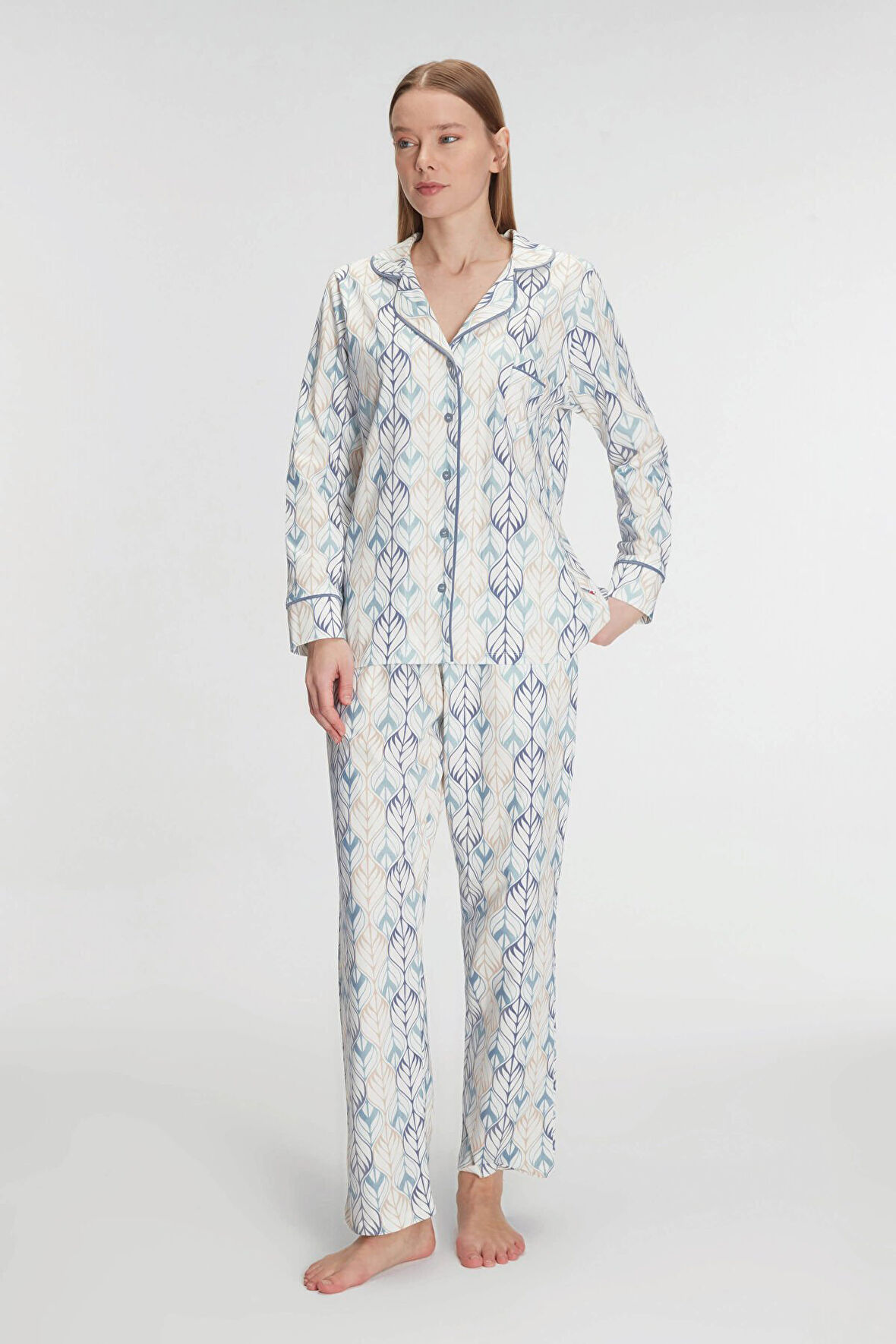 Kadın Açık Mavi Uzun Kollu Etnik Desenli Yaka Detaylı Önden Düğmeli Pijama Takımı