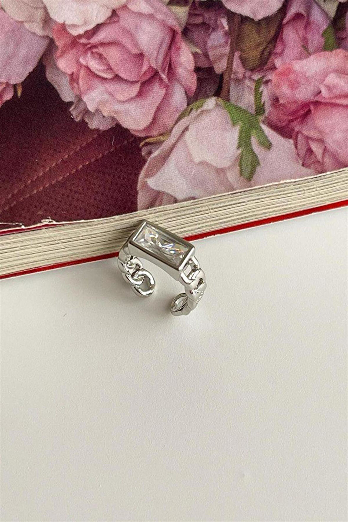 Özel Kaplama Gümüş Renk Baget Taşlı Tekli Ear Cuff Küpe