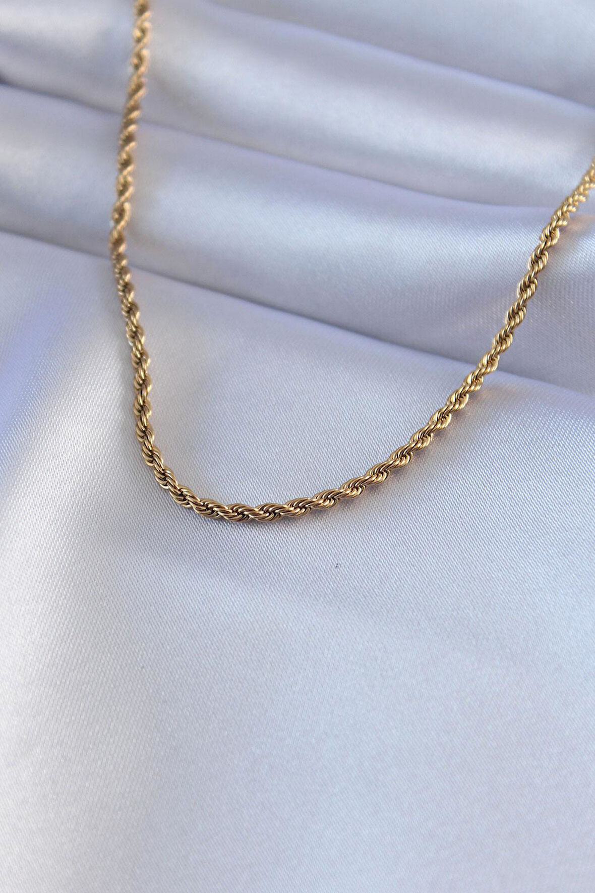 Çelik Gold Renk Burgu Model 45 cm Kadın Kolye