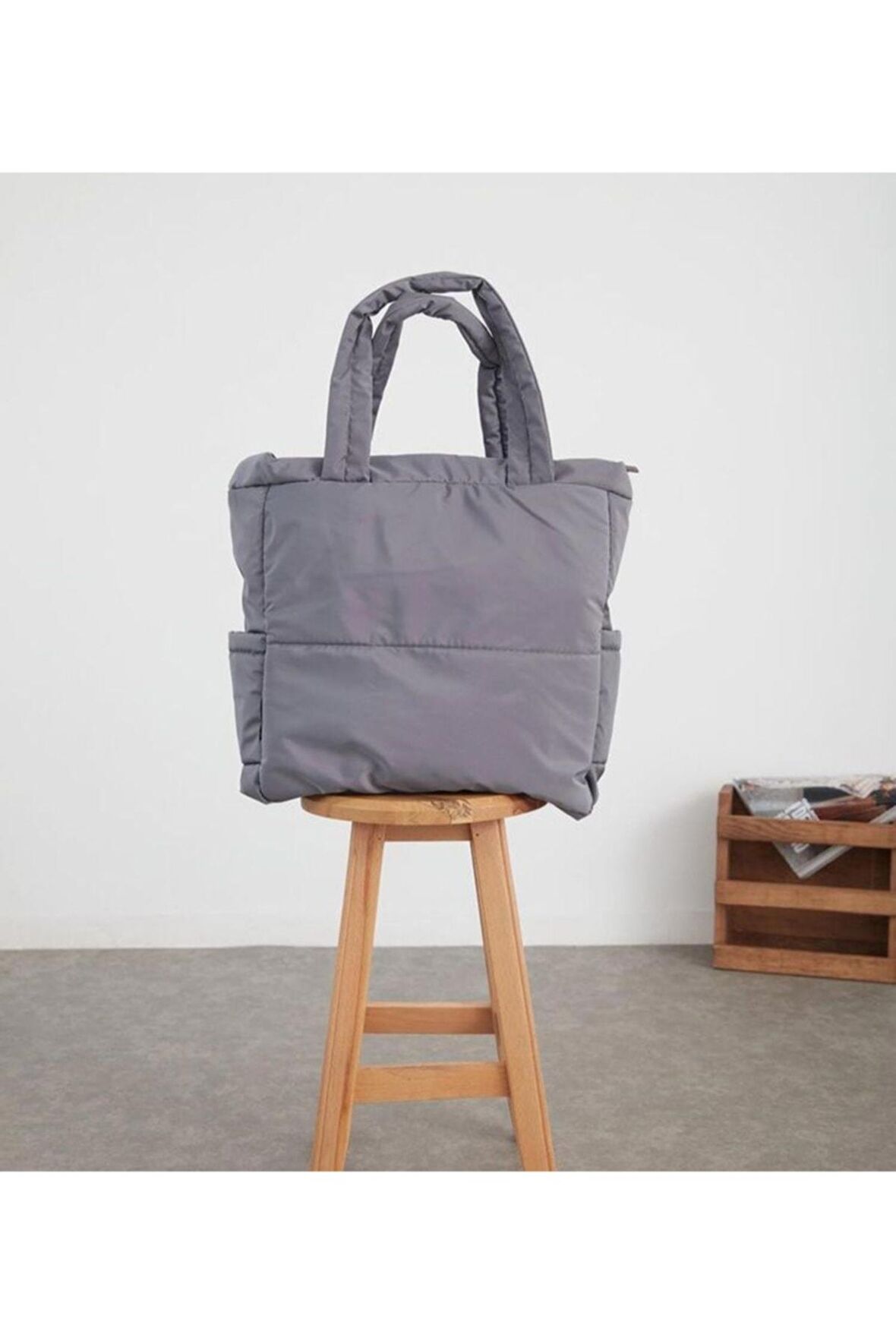 Kabartmalı Puf Canta Gri