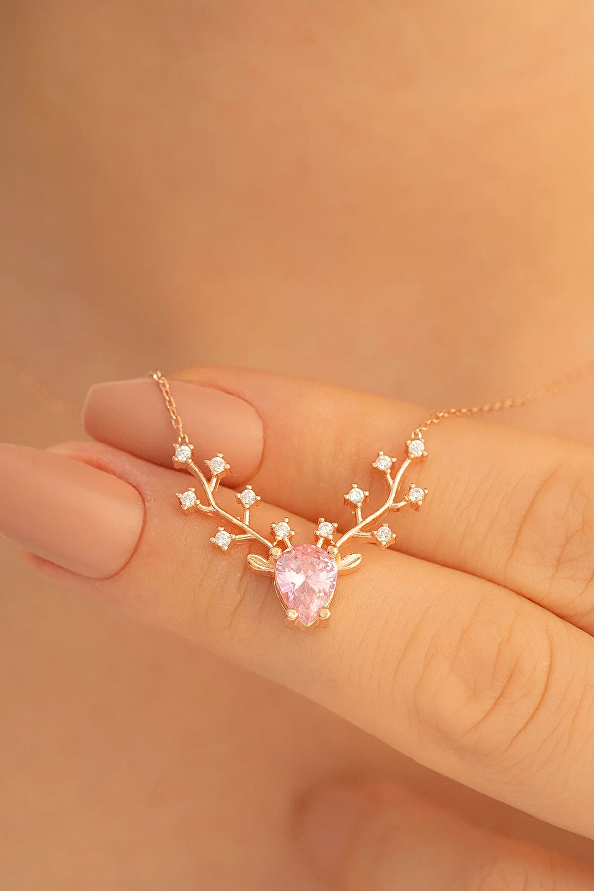 Kadın Gümüş Kolye - Pembe Taşlı Geyik Kafası Motifli Rose Altın Kaplama Gümüş Kolye