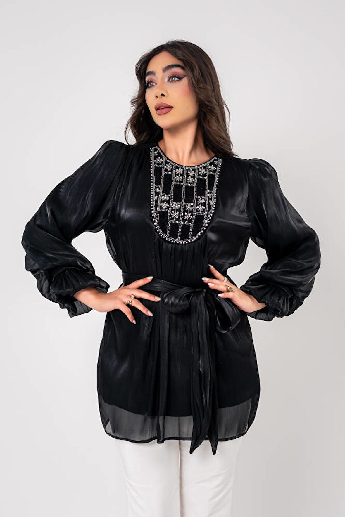 Taş işlemeli Kemer Detaylı Bluz BLZ16086